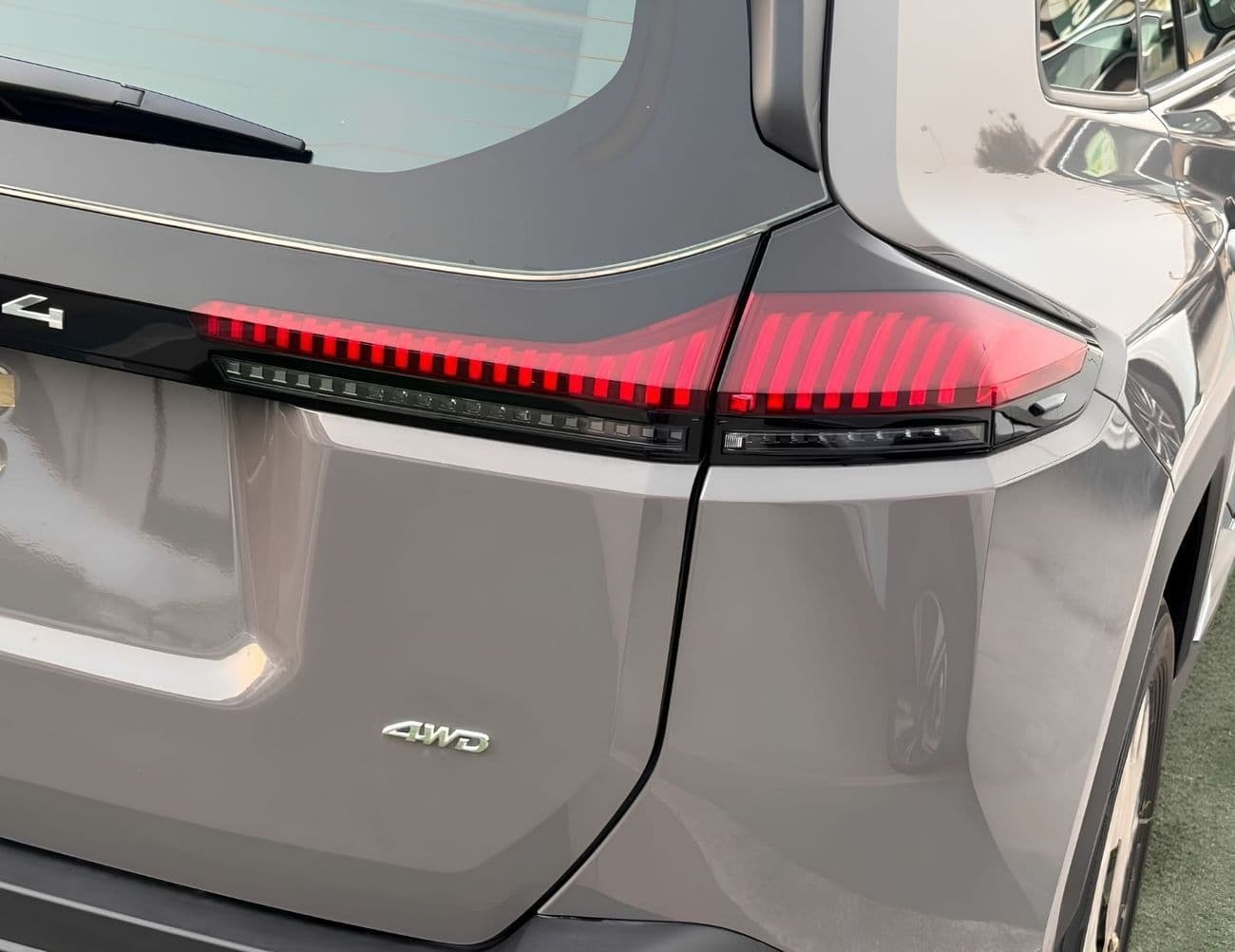 2026 Toyota RAV4 XLE thumbnail 9