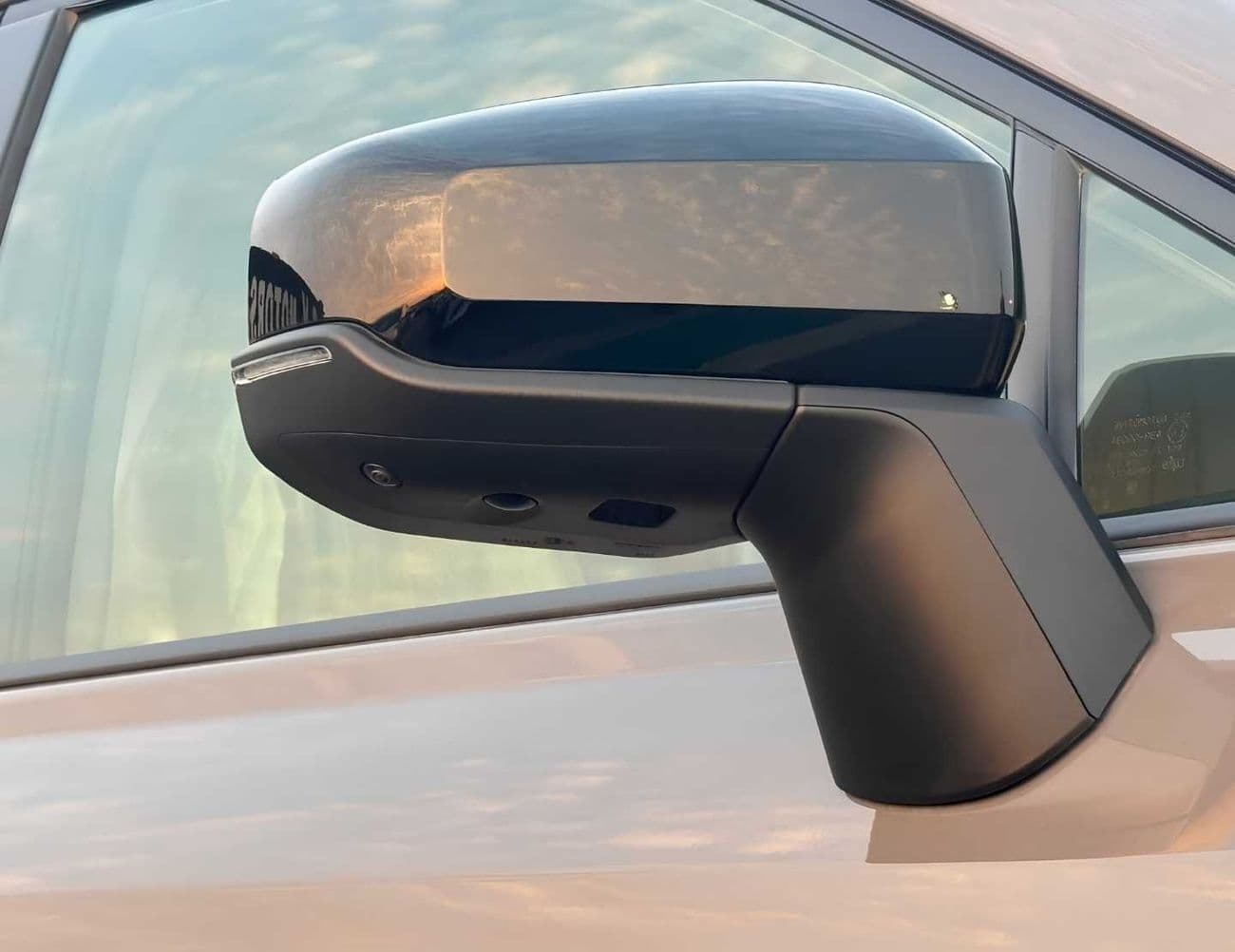 2026 Toyota RAV4 VXR HEV thumbnail 7