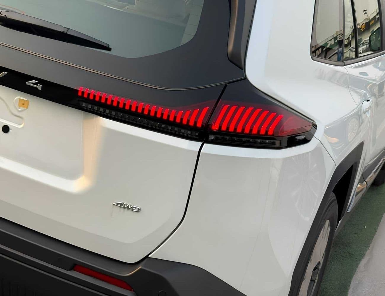 2026 Toyota RAV4 XLE thumbnail 8