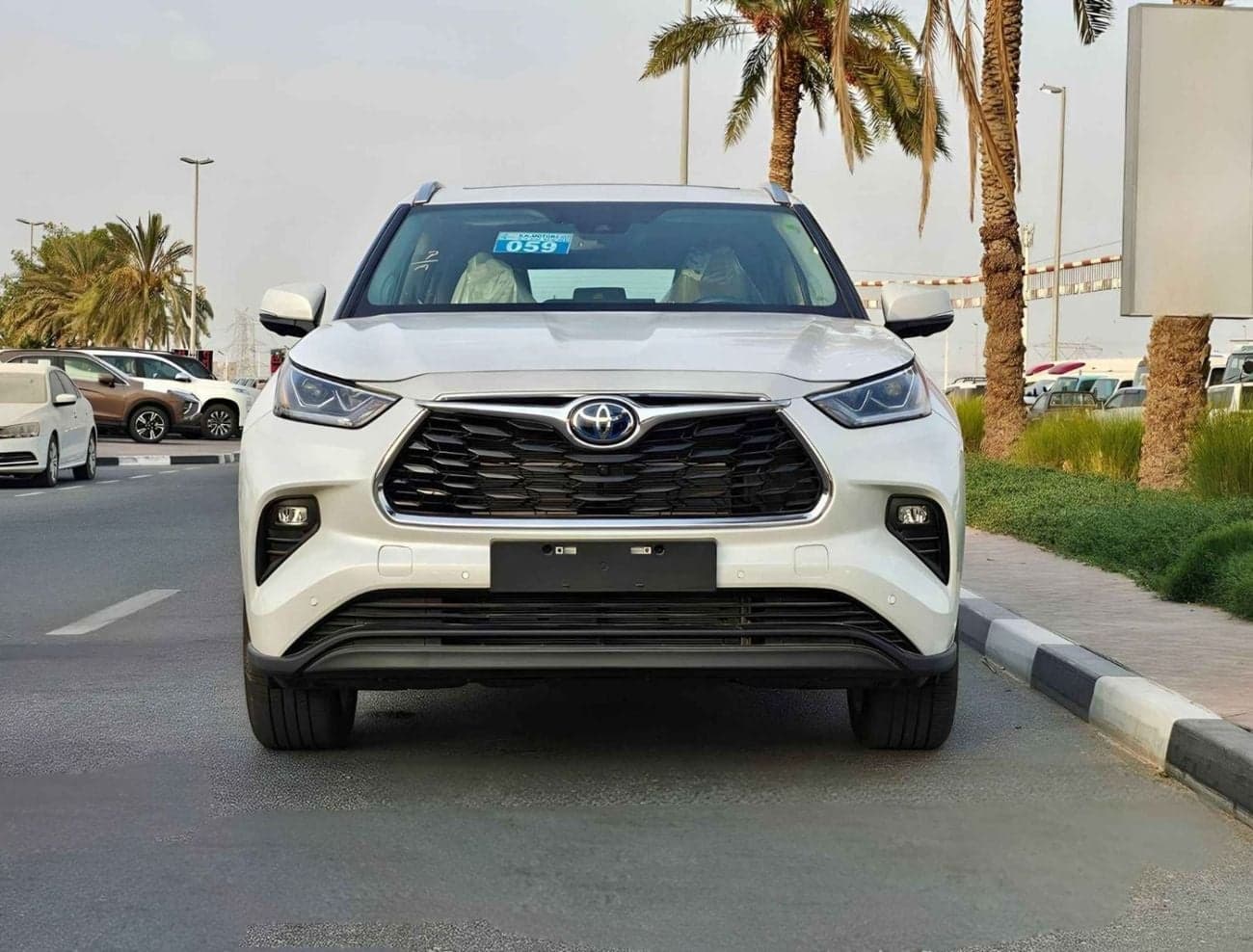2026 Toyota Highlander LIMITED 2.5L HYBRID thumbnail 2