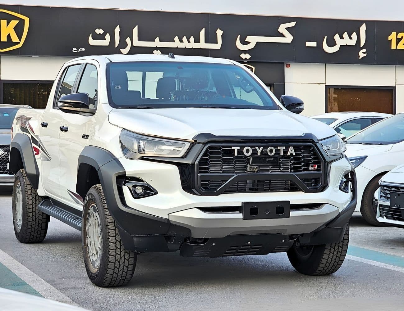 2026 Toyota Hilux GR SPORT thumbnail 2