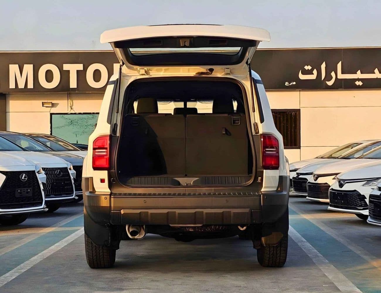 2025 Toyota Prado TXR thumbnail 5