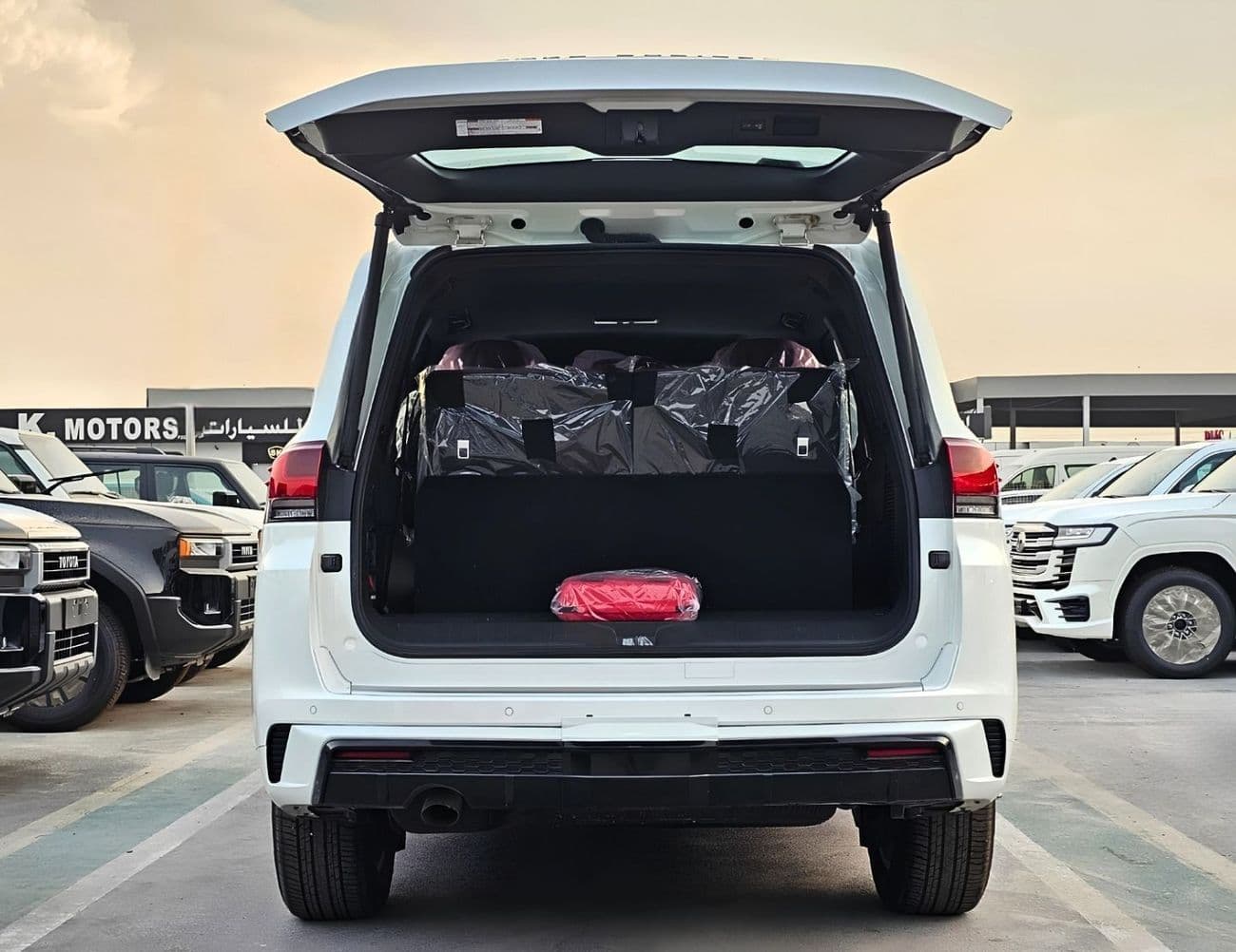 2026 Toyota Land Cruiser VXR thumbnail 7