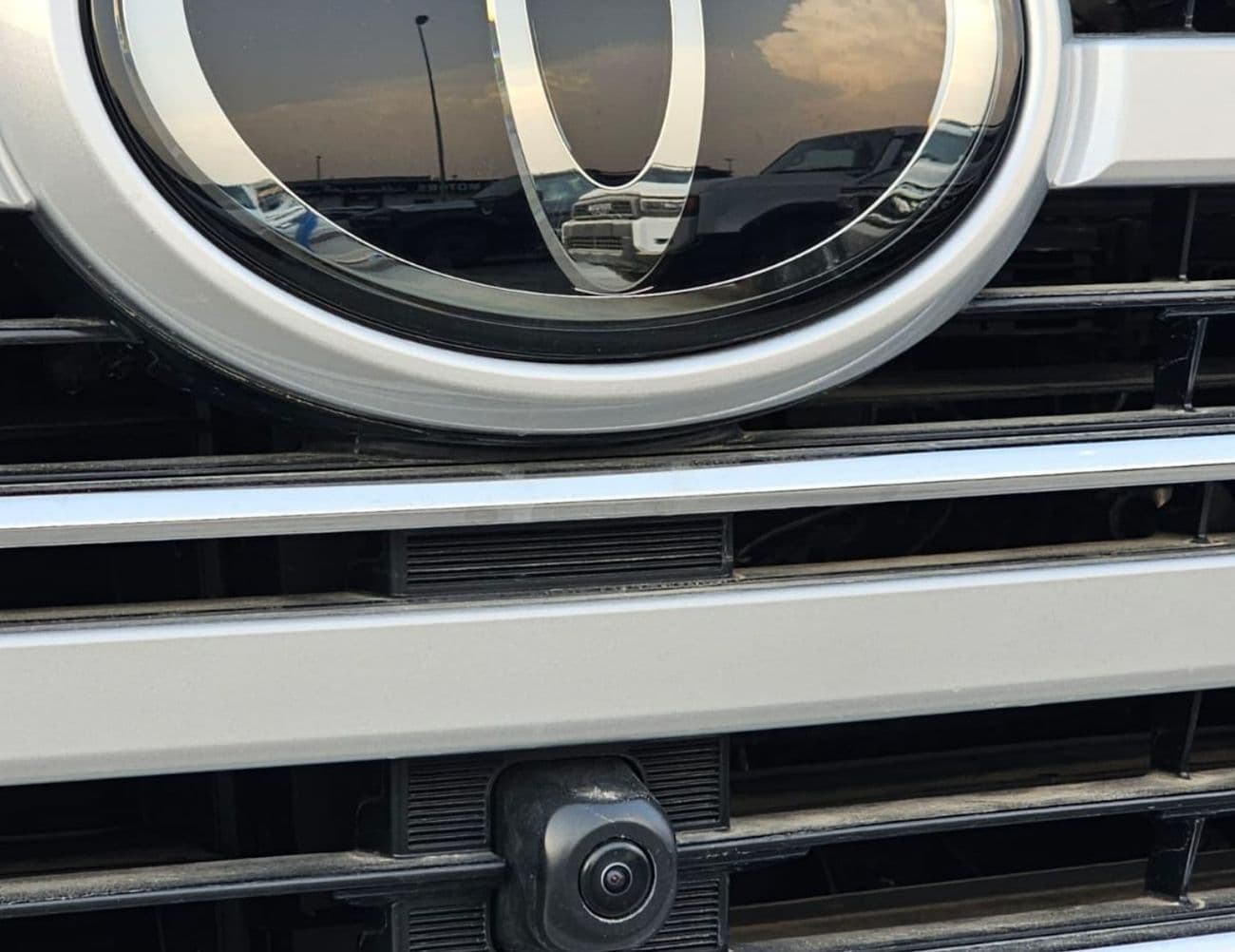 2026 Toyota Land Cruiser VXR thumbnail 10
