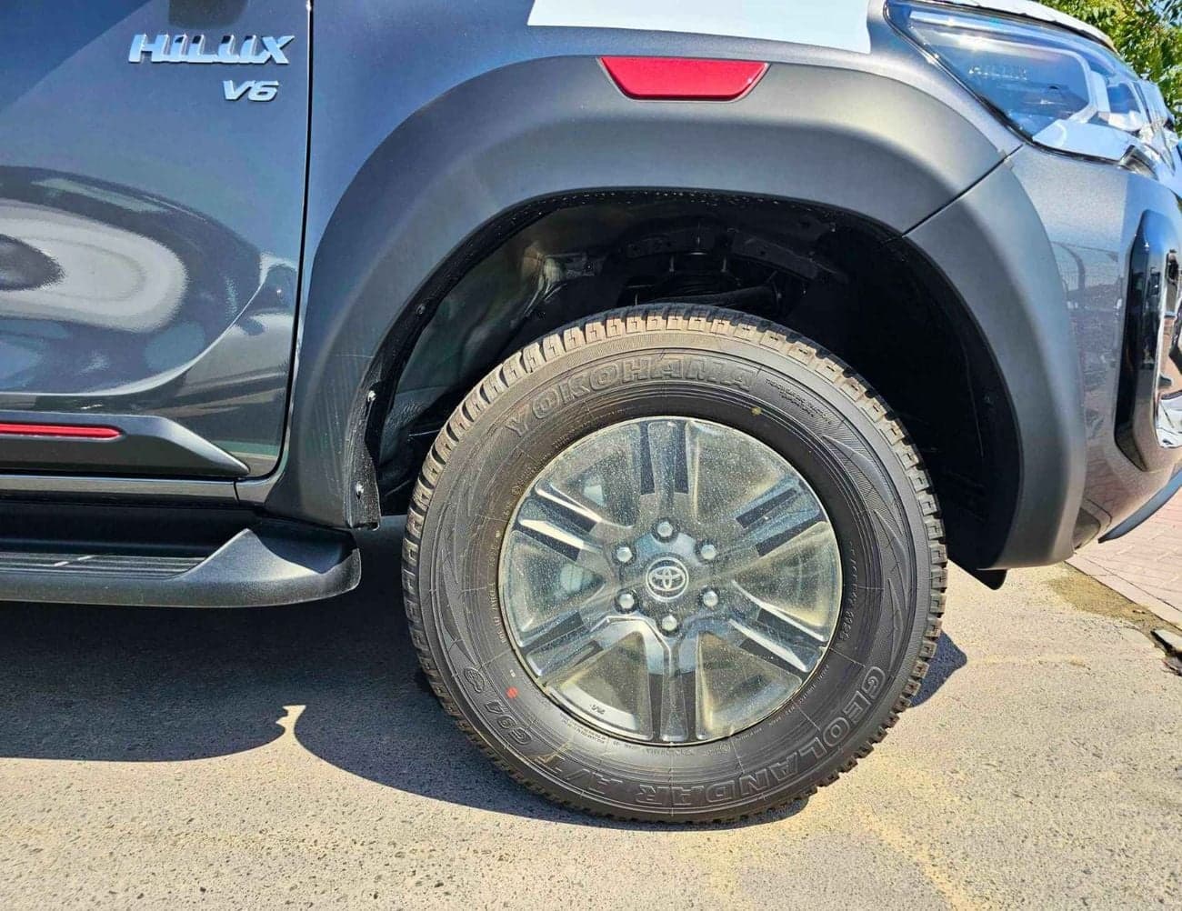 2026 Toyota Hilux SR5 TRD 4.0L PETROL thumbnail 7