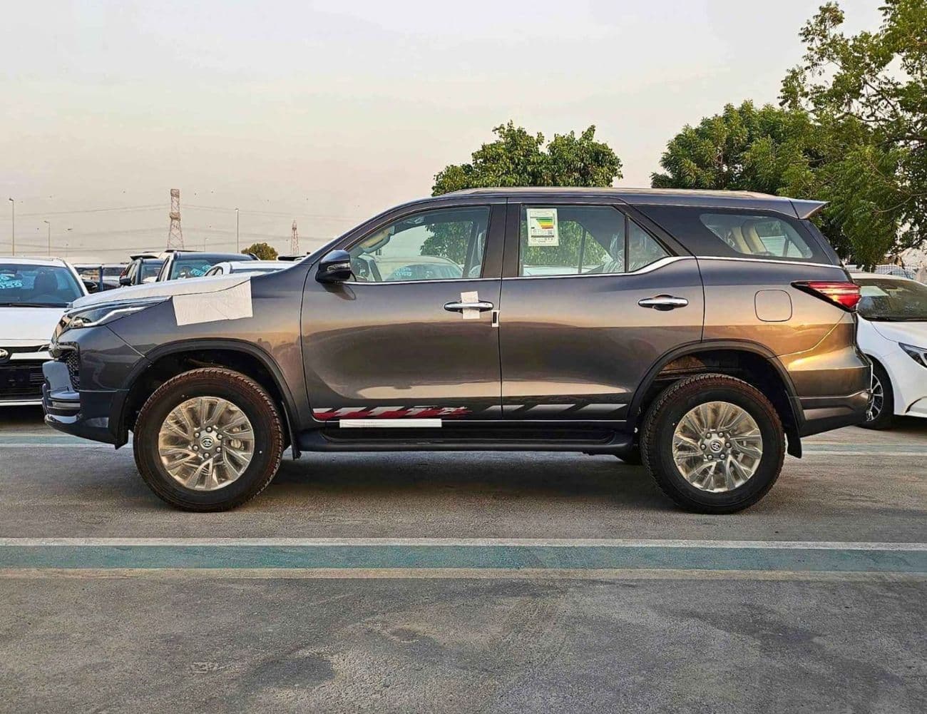 2026 Toyota Fortuner VXR thumbnail 4