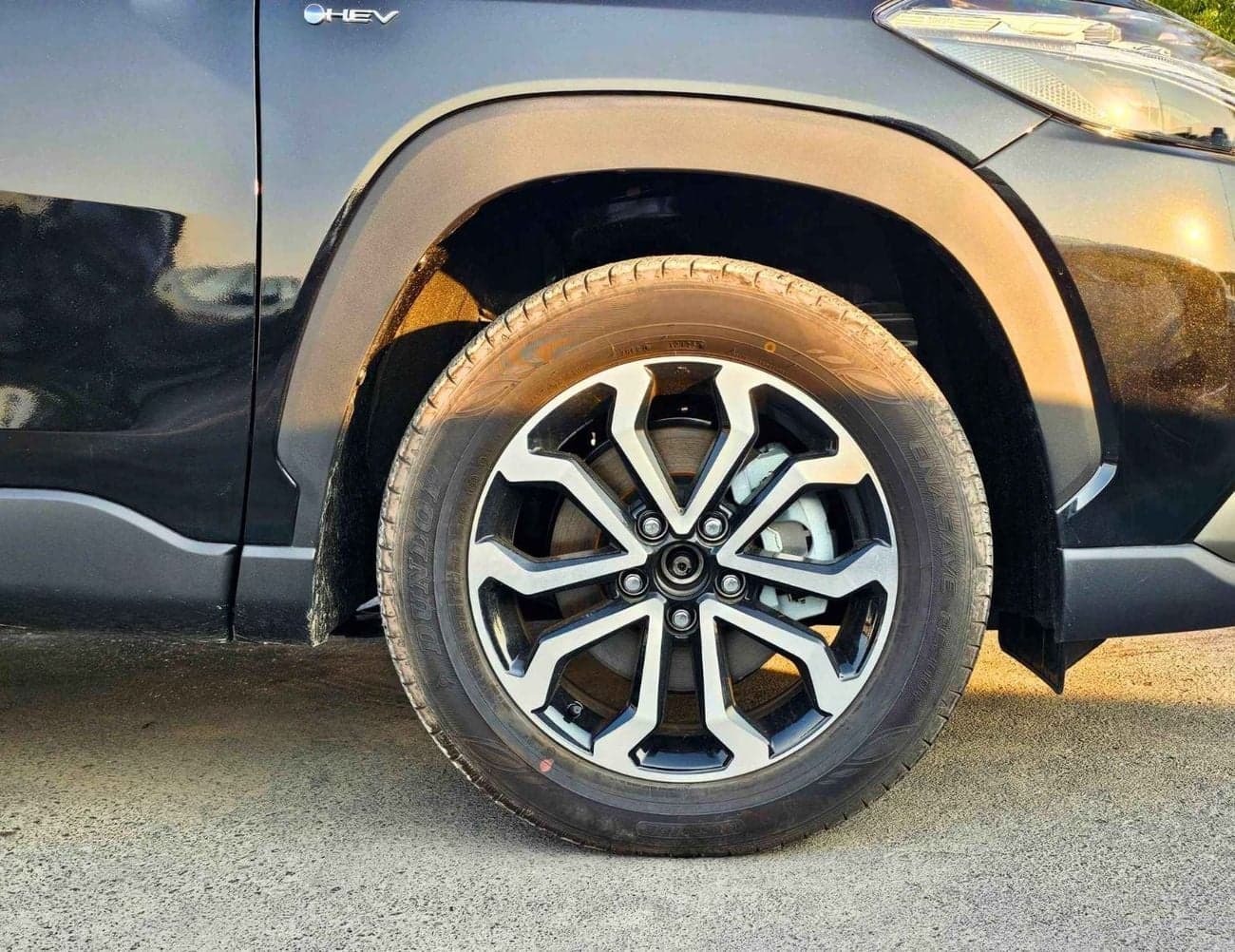 2026 Toyota Frontlander Luxury thumbnail 7