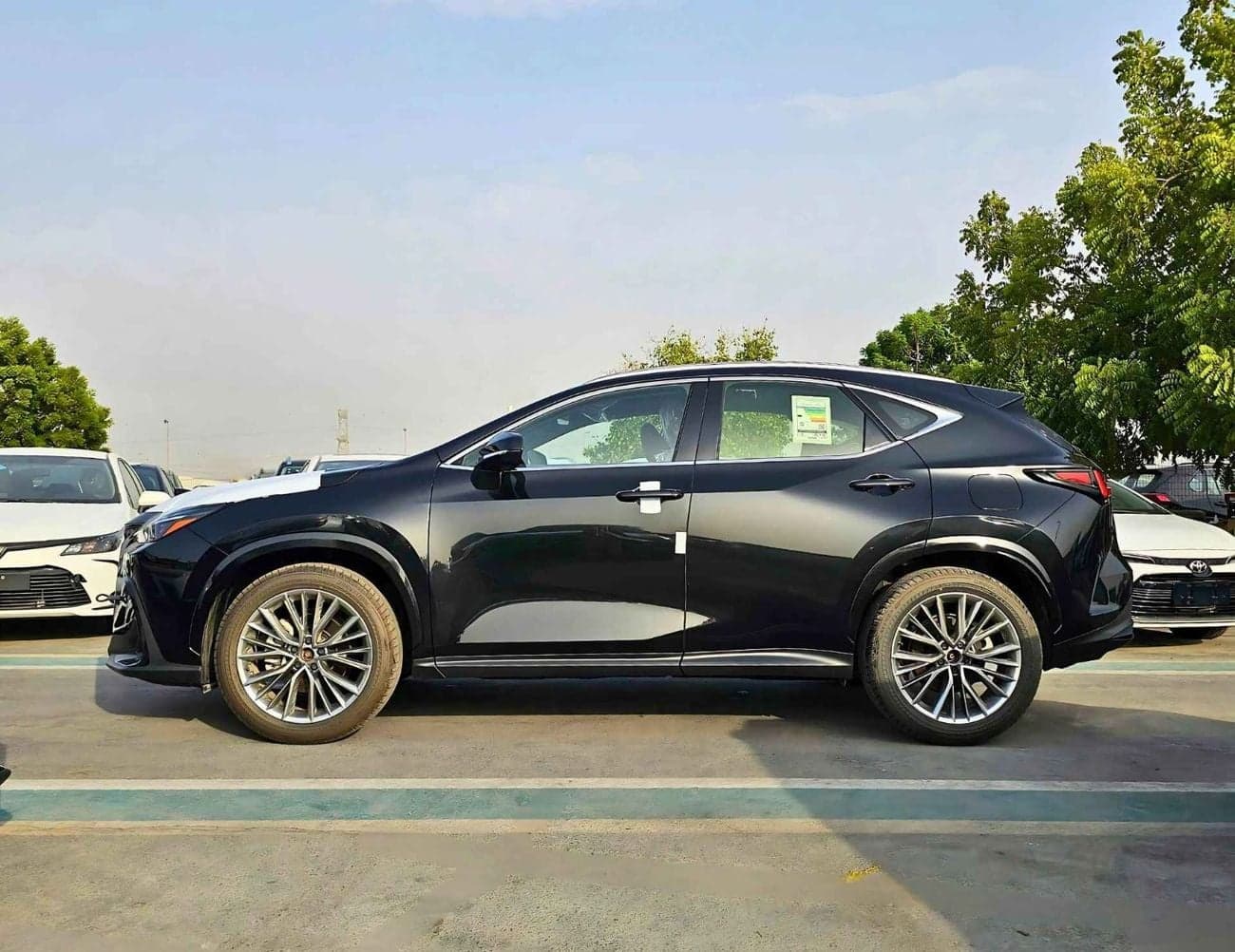 2026 Lexus NX350 PREMIER thumbnail 3