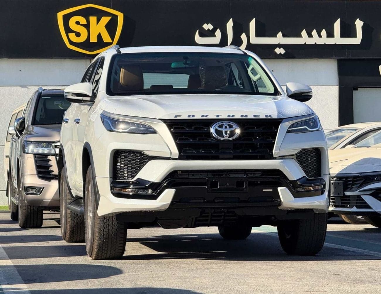 2026 Toyota Fortuner EXR thumbnail 3