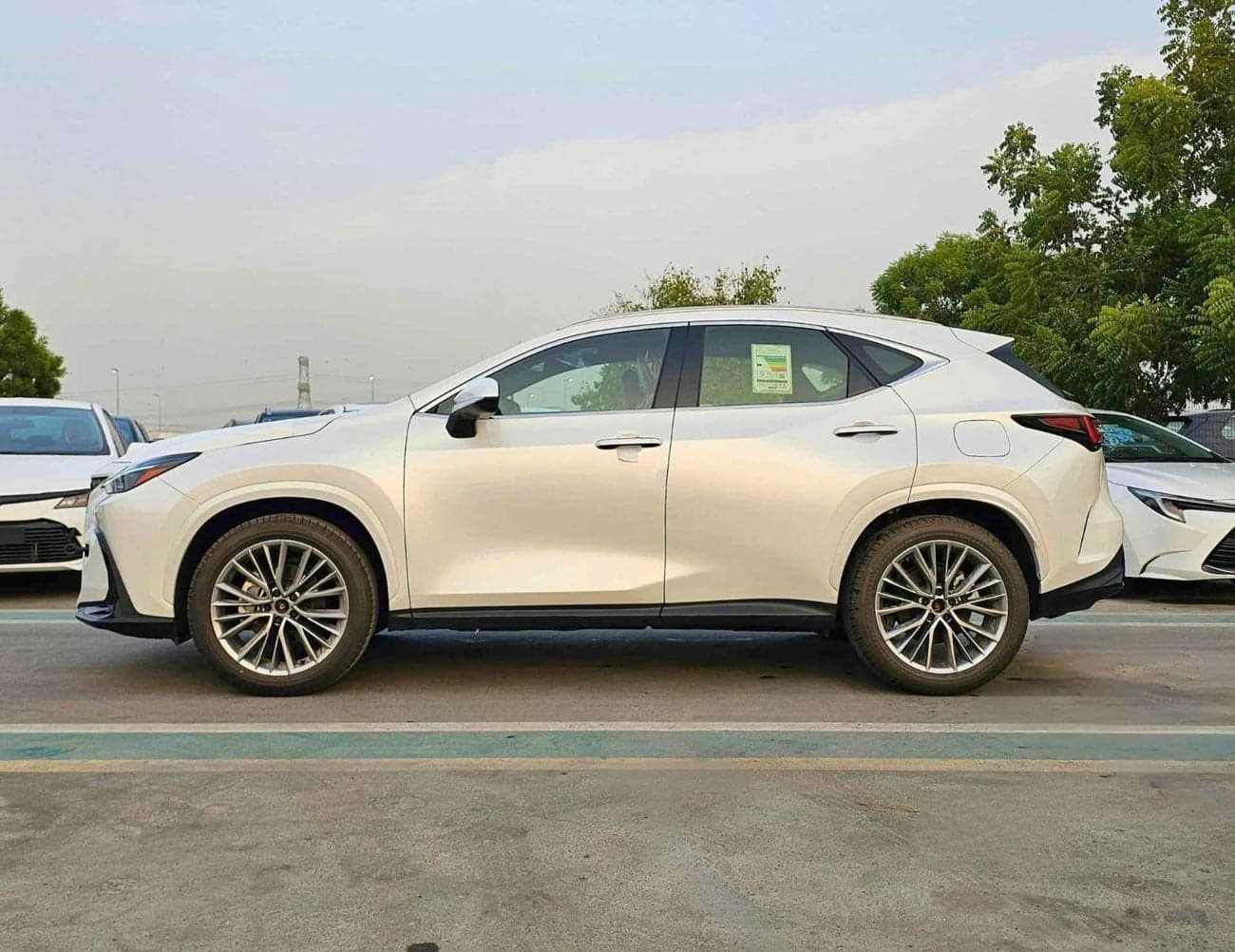 2026 Lexus NX350 PREMIER thumbnail 3