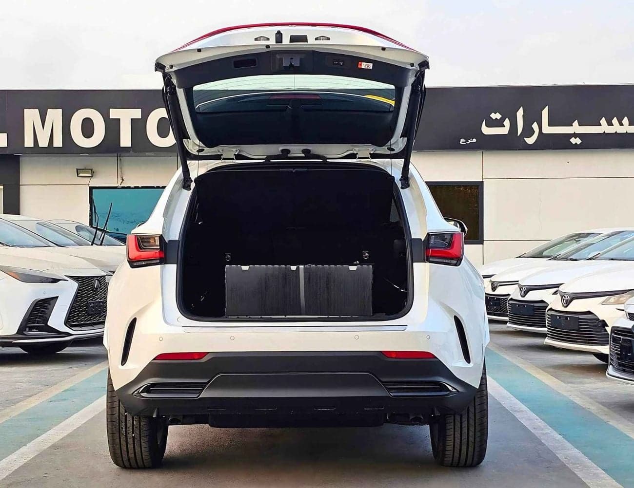 2026 Lexus NX350 PREMIER thumbnail 4