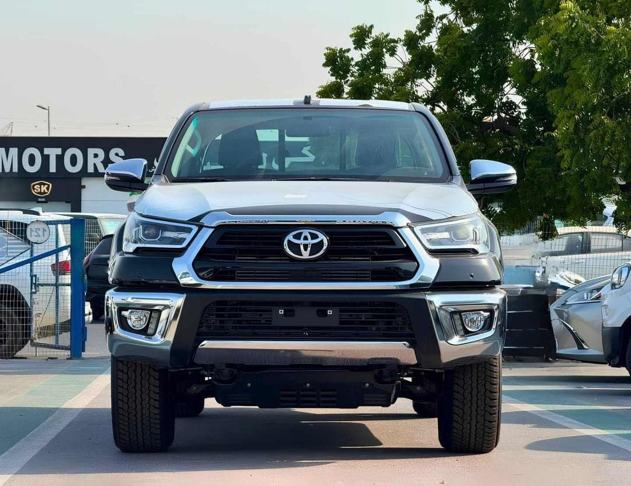 2026 Toyota Hilux SR5 thumbnail 3