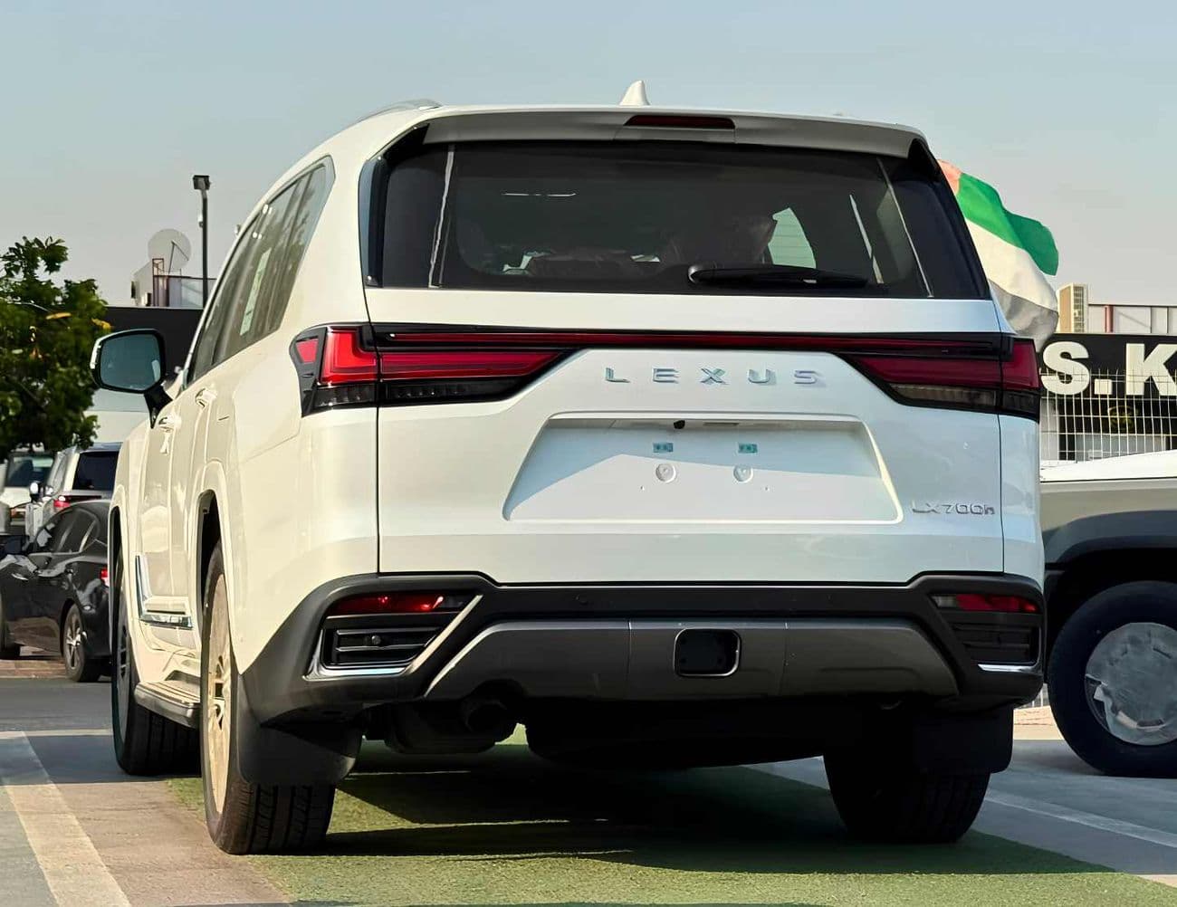 2026 Lexus LX700h SIGNATURE thumbnail 5