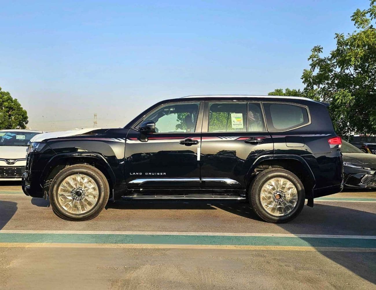 2026 Toyota Land Cruiser GXR thumbnail 3