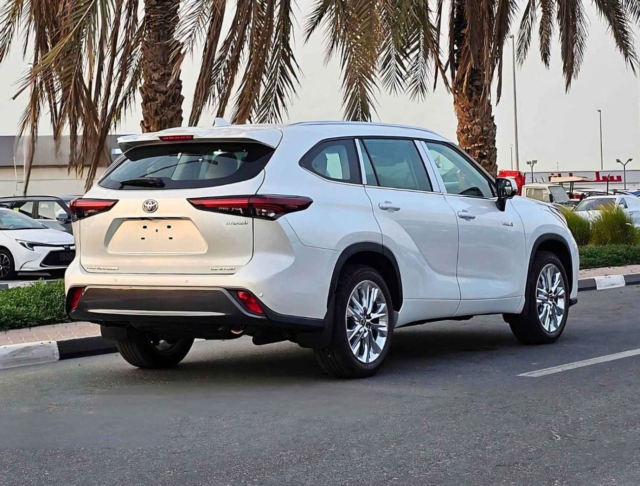 2026 Toyota Highlander LIMITED 2.5L HYBRID thumbnail 5