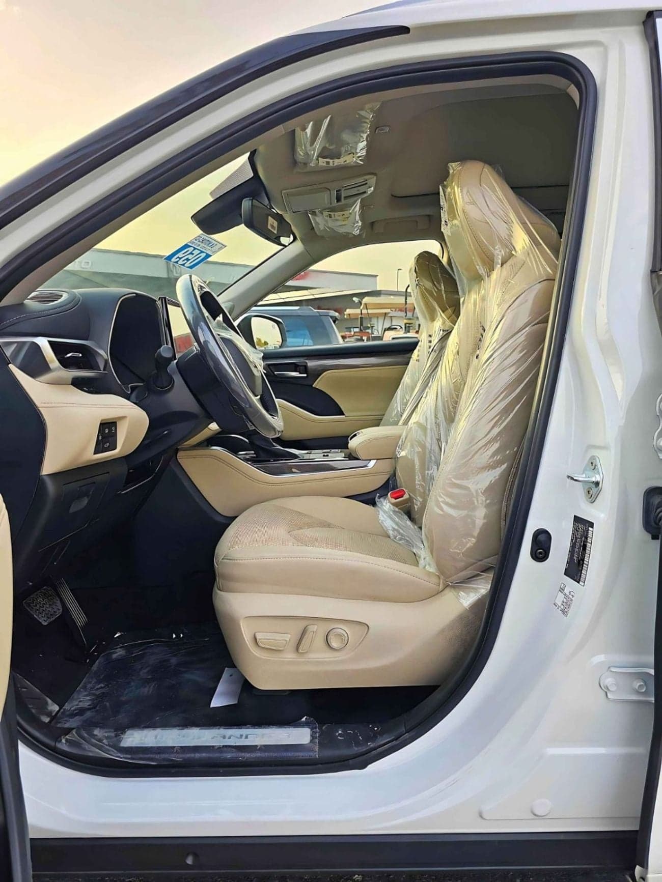 2026 Toyota Highlander LIMITED 2.5L HYBRID thumbnail 10