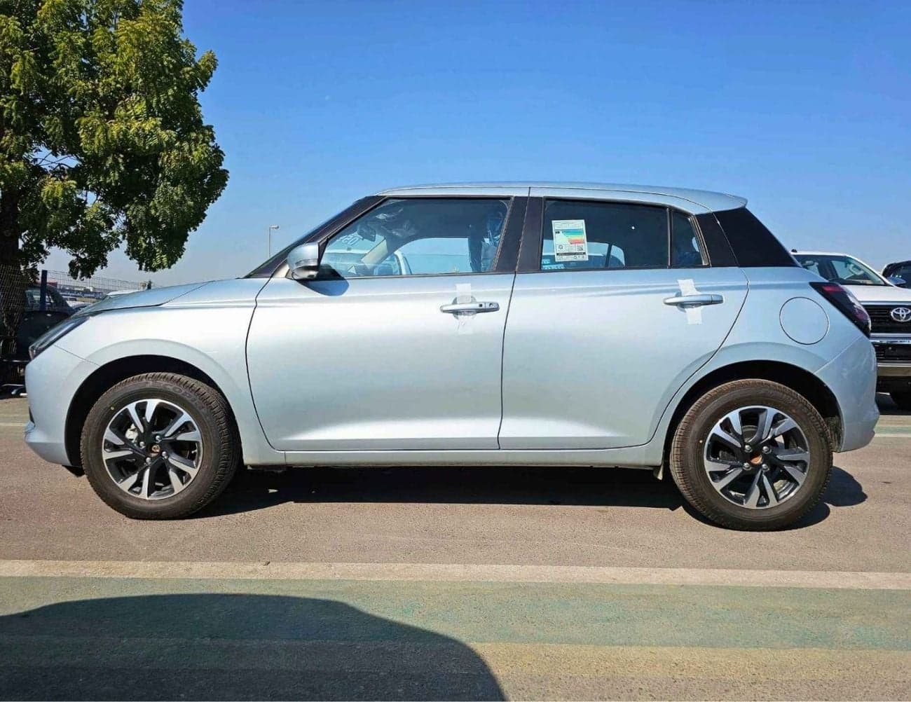 2026 Suzuki Swift GLX thumbnail 3
