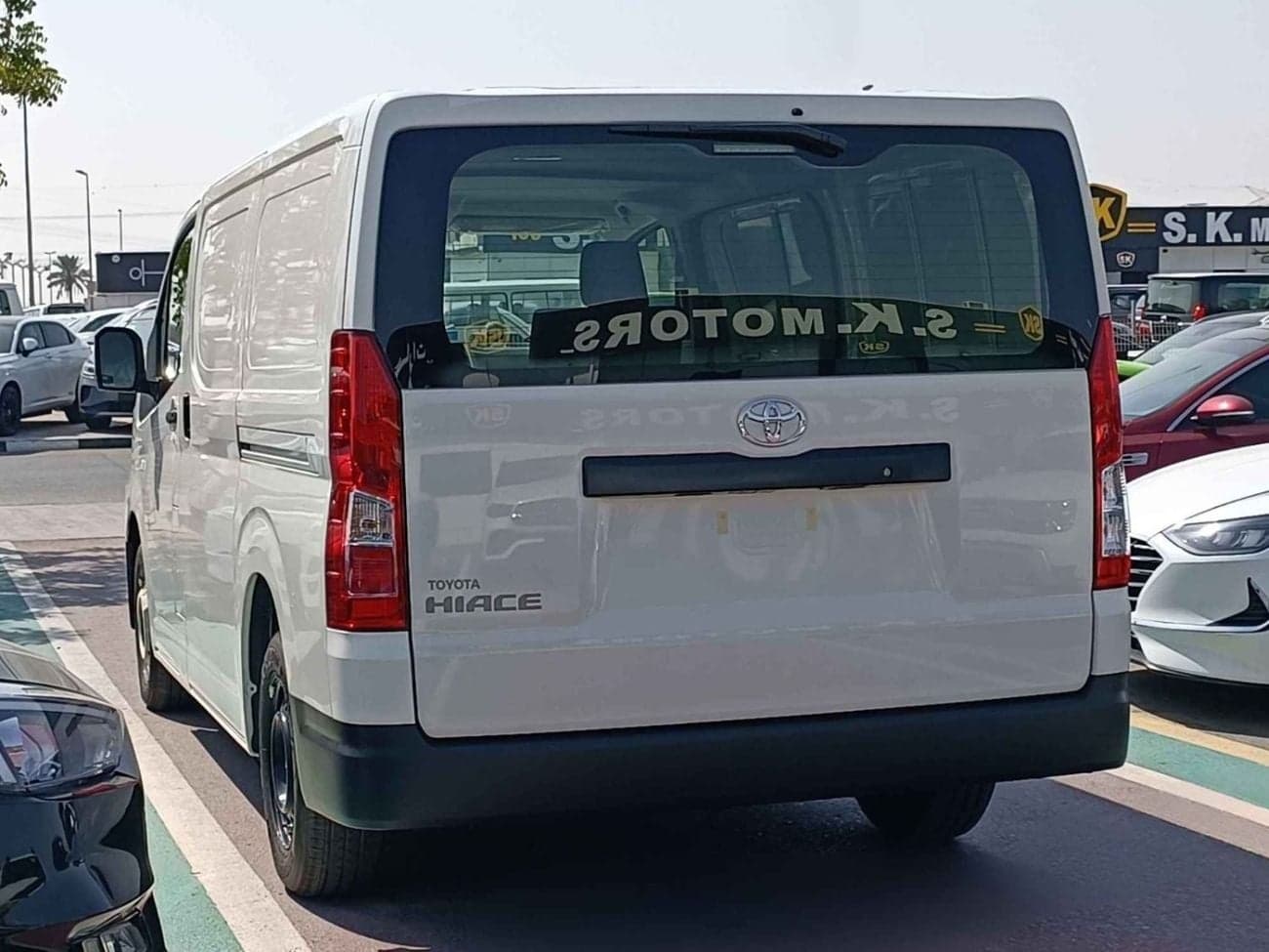 2026 Toyota Hiace CARGO LOW ROOF thumbnail 6
