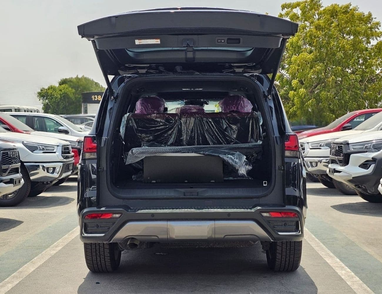 2026 Lexus LX600 SIGNATURE thumbnail 7