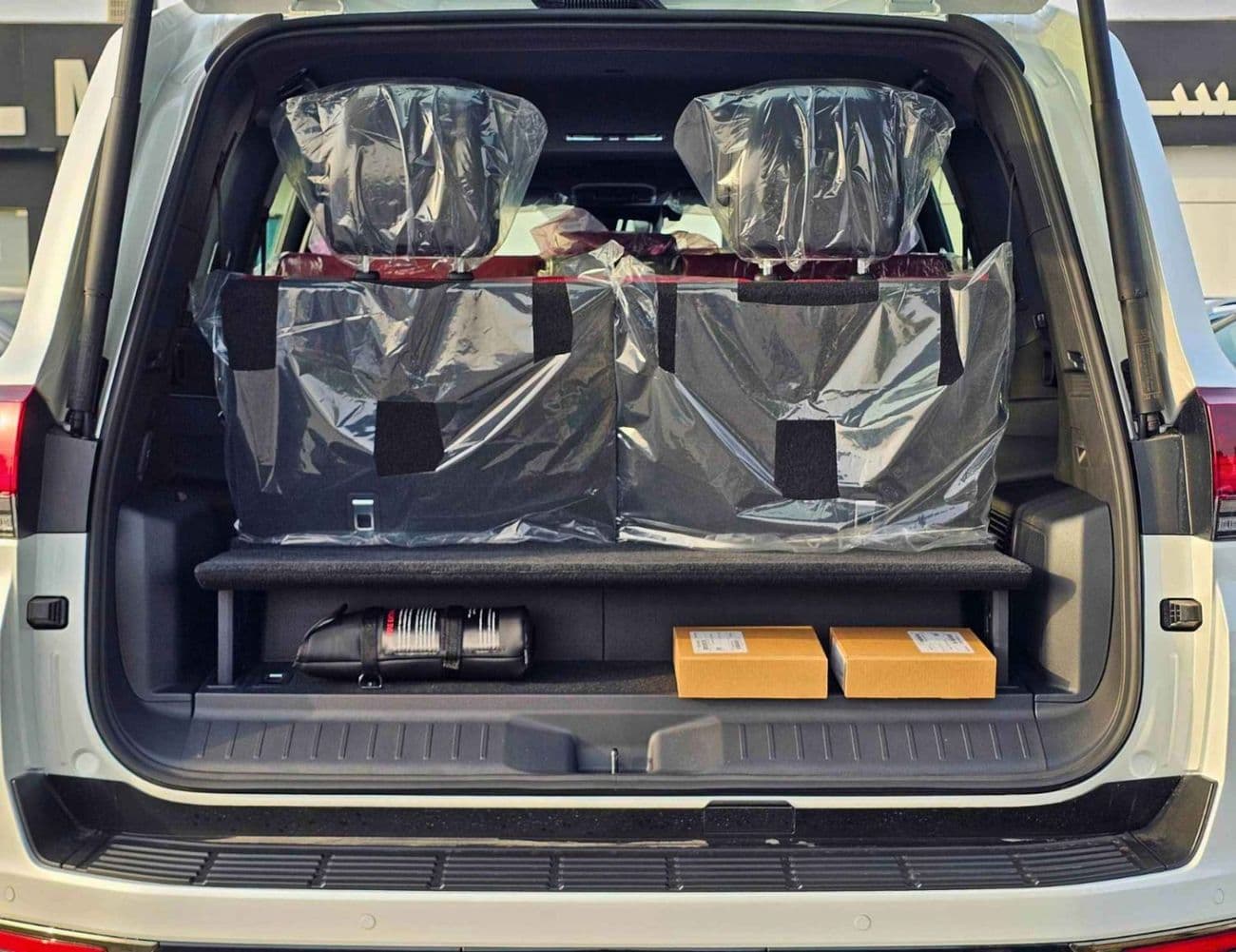 2026 Toyota Land Cruiser VXR thumbnail 6