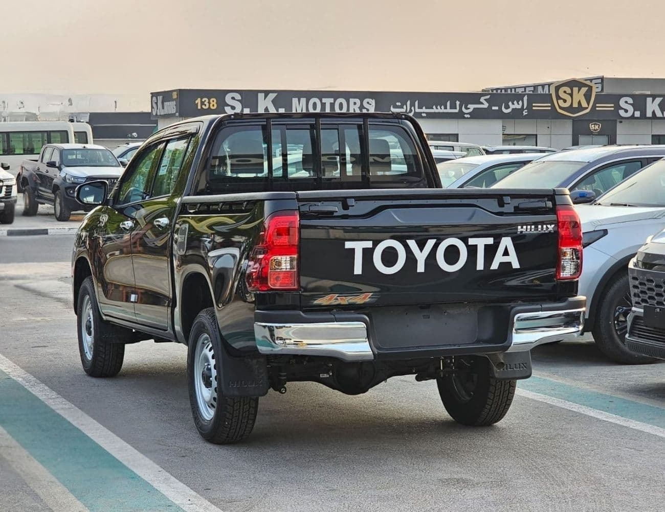 2026 Toyota Hilux NARROW BODY DOUBLE CABIN thumbnail 5