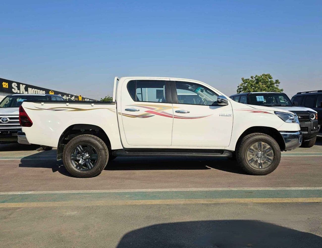 2026 Toyota Hilux SR5 WIDE BODY thumbnail 2