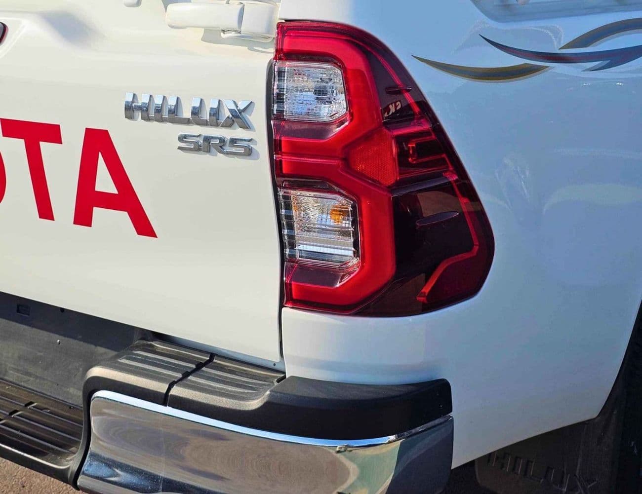 2026 Toyota Hilux SR5 WIDE BODY thumbnail 6