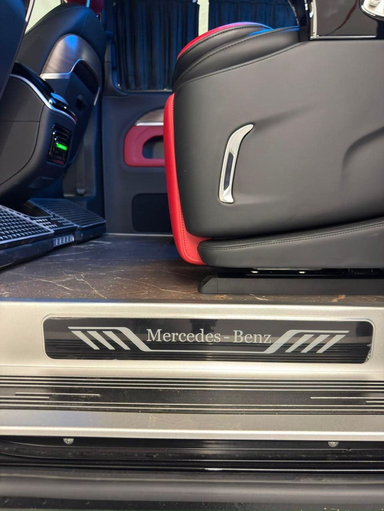 2024 Mercedes Benz Vito VIP thumbnail 9