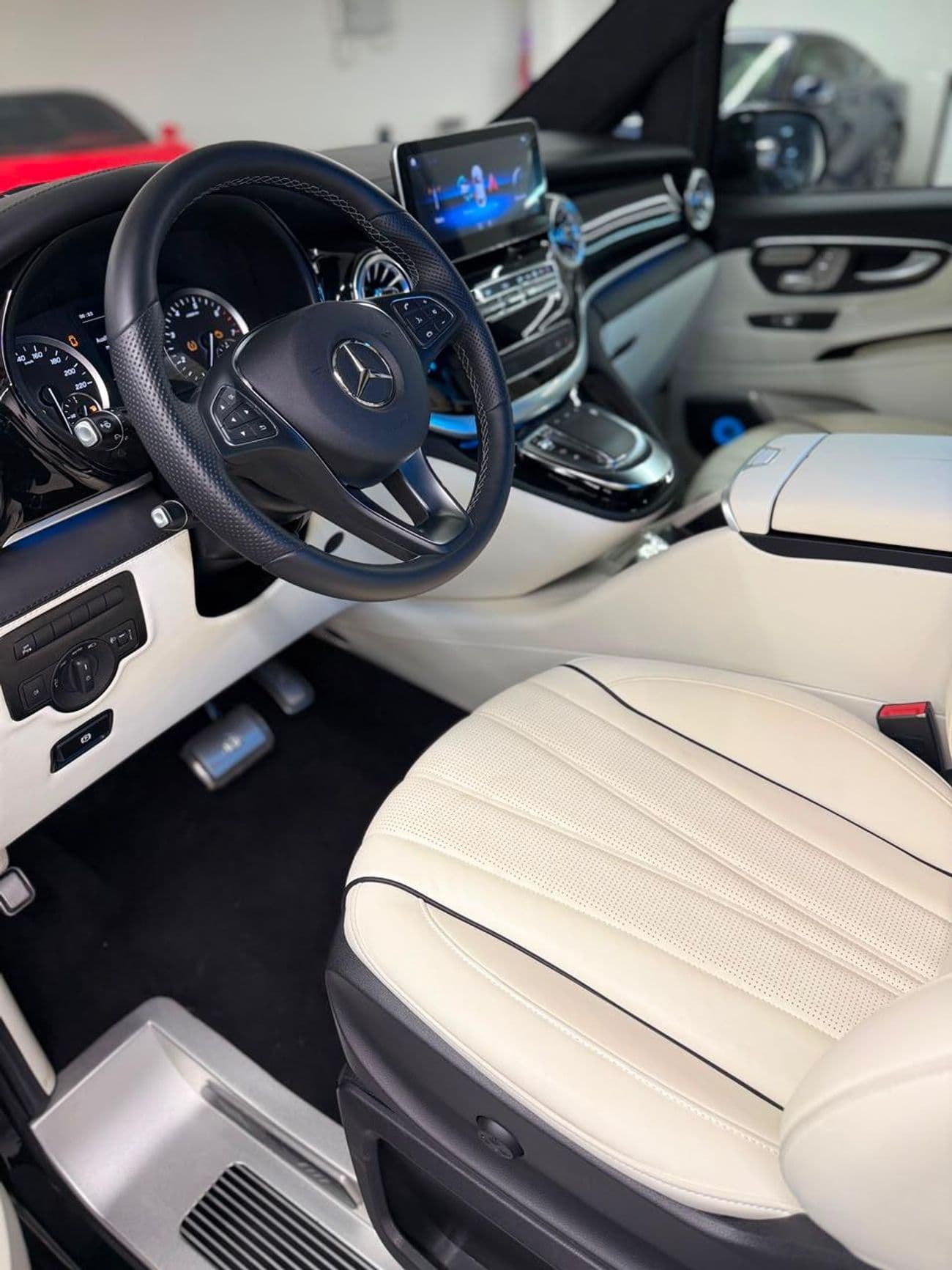 2024 Mercedes Benz Vito VIP thumbnail 7
