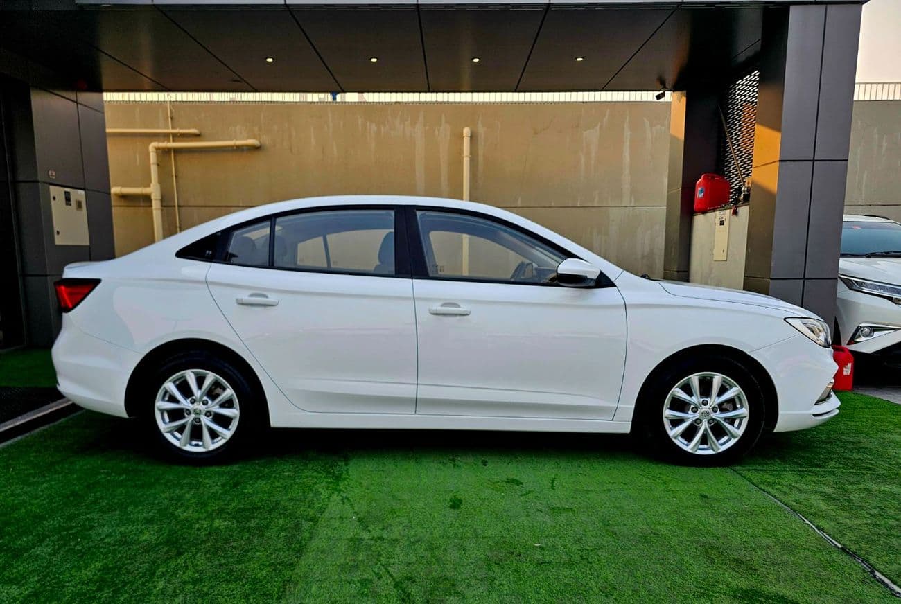 2024 MG 5 STANDARD thumbnail 4