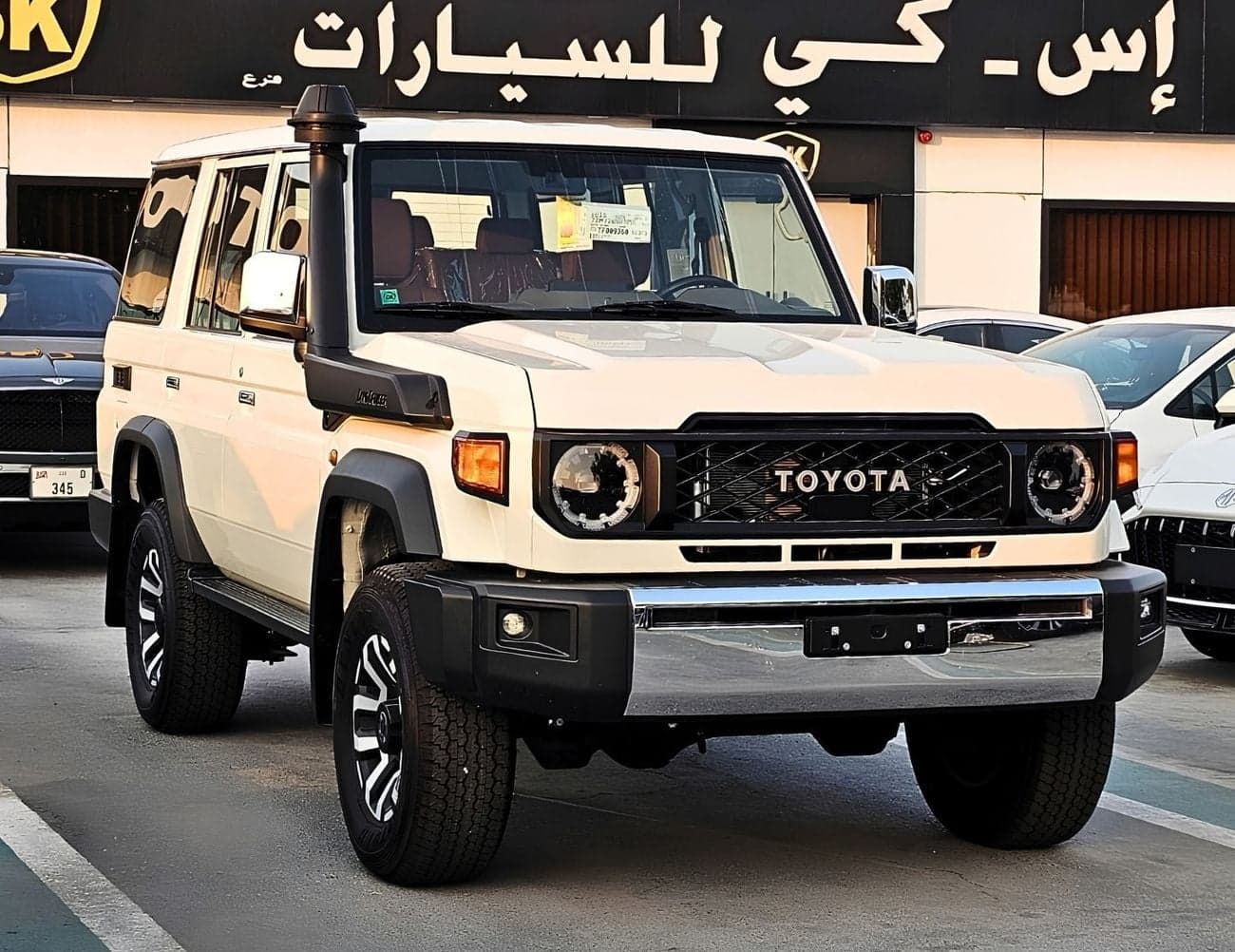 2026 Toyota Land Cruiser 70 LC76 LX thumbnail 2