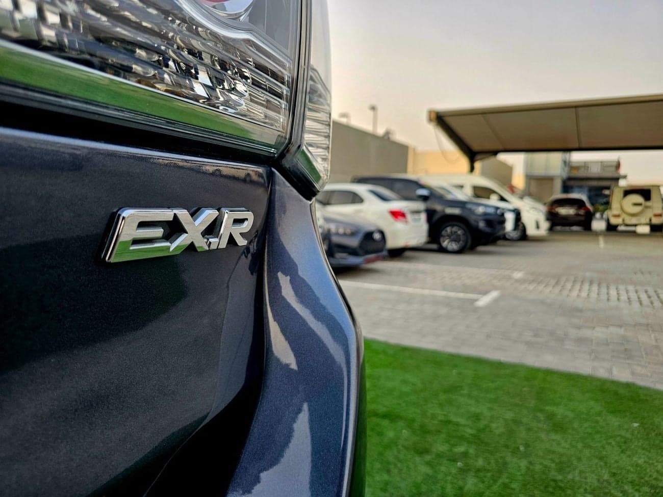 2015 Toyota Fortuner EXR thumbnail 8