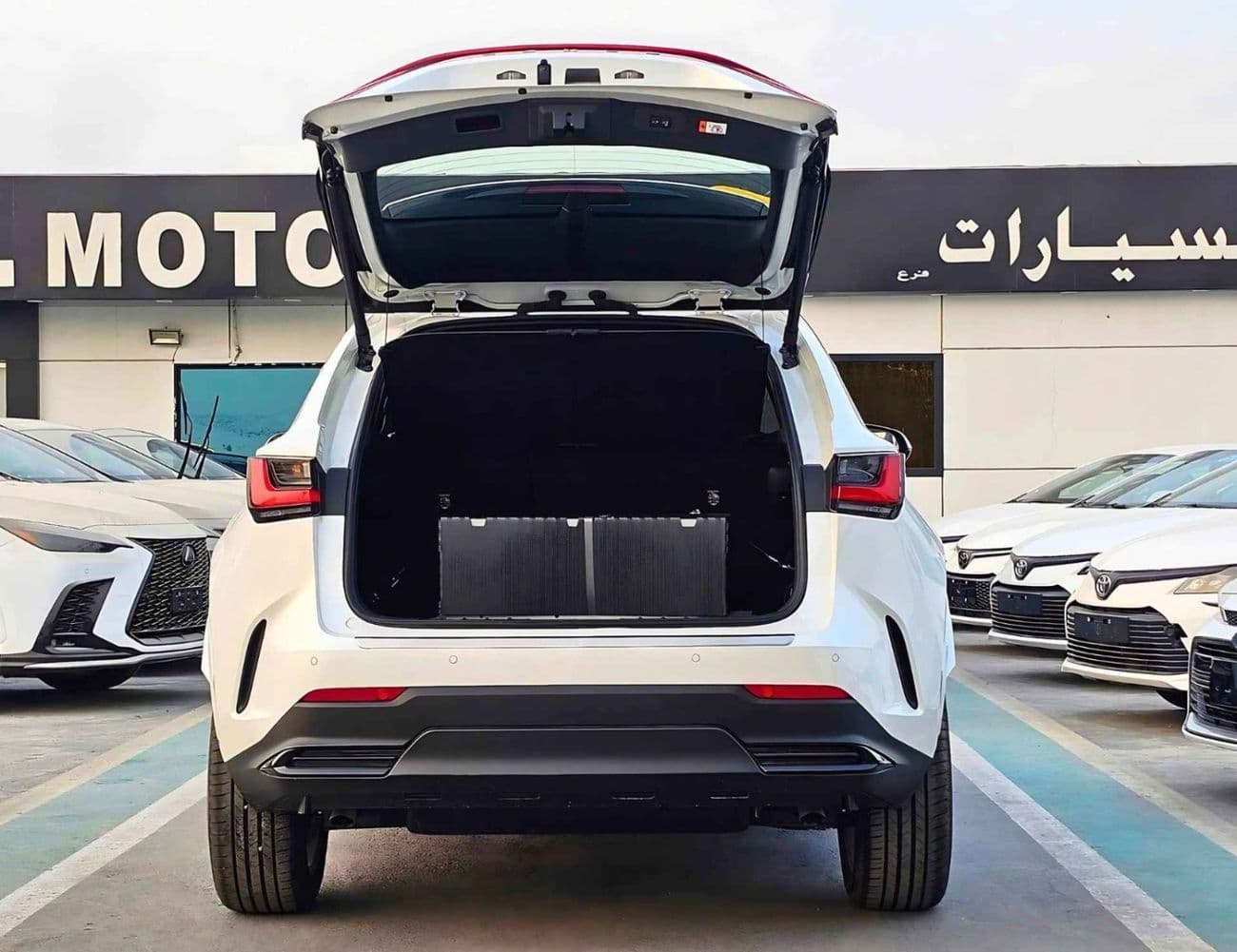 2026 Lexus NX350 PREMIER thumbnail 4