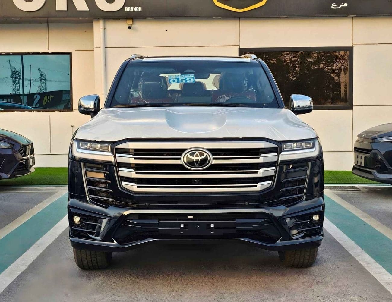 2026 Toyota Land Cruiser VXR thumbnail 2