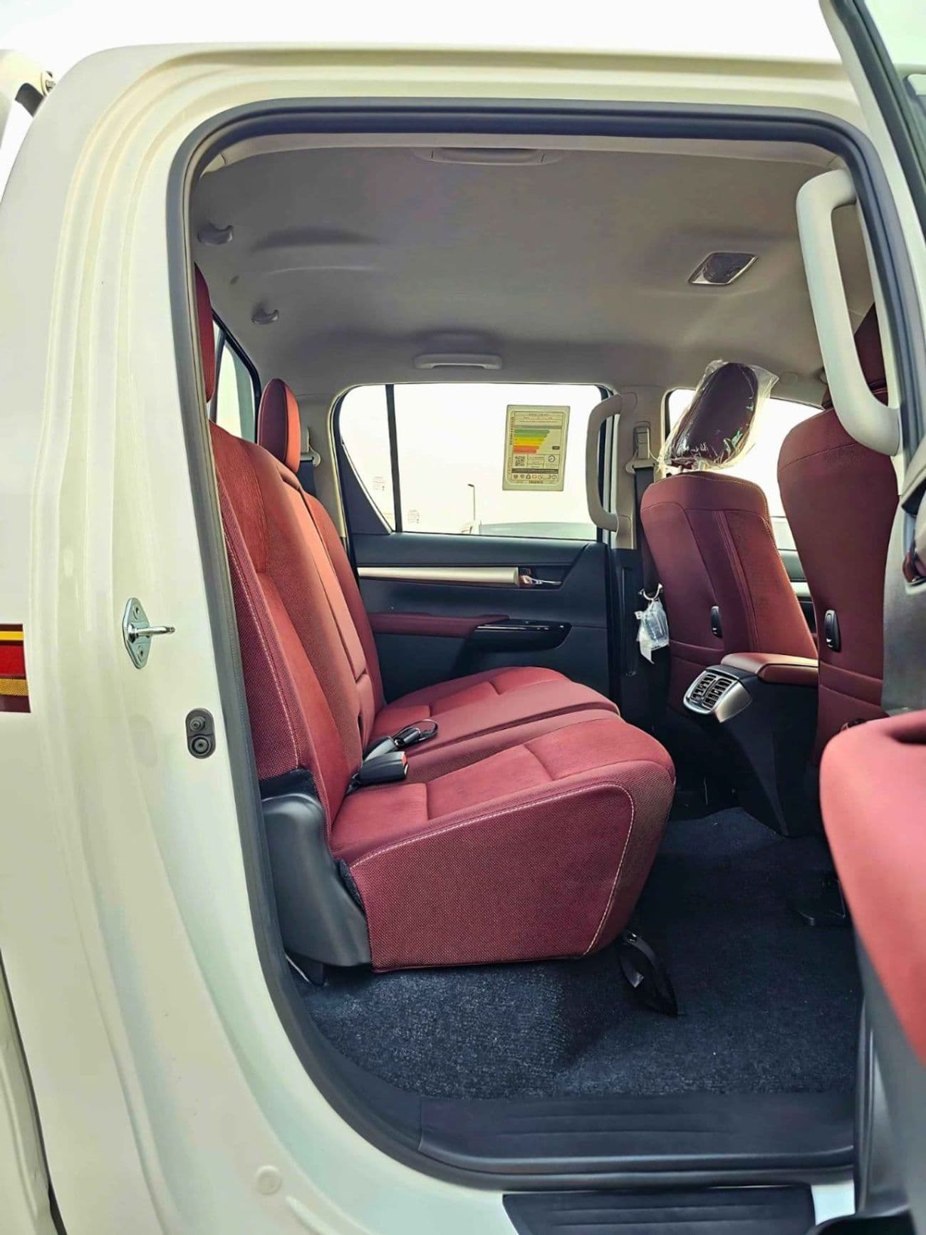 2025 Toyota Hilux GLX thumbnail 10