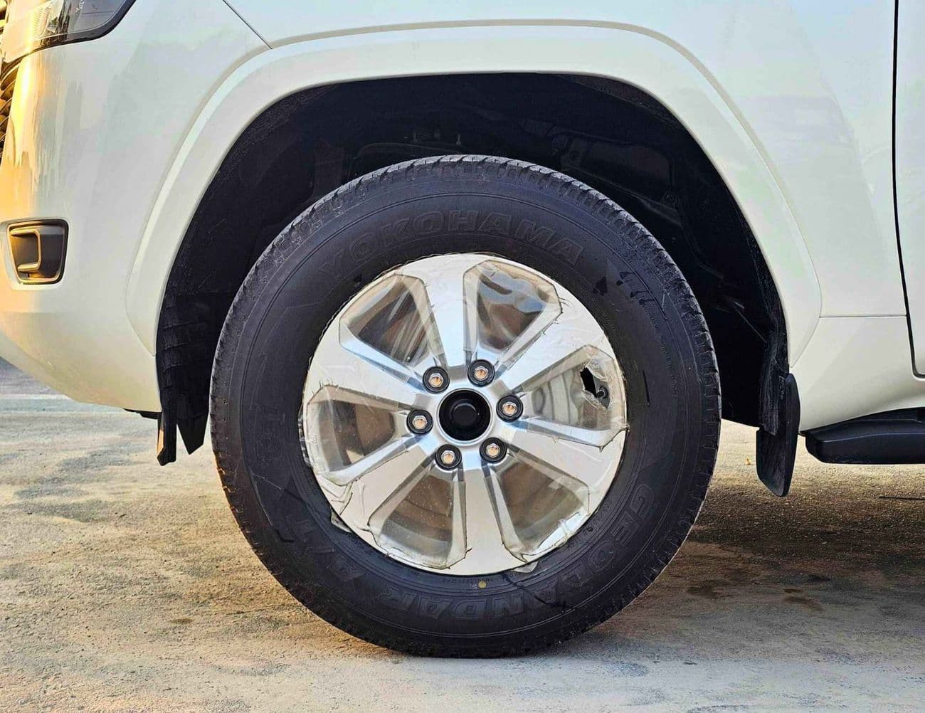2025 Toyota Land Cruiser GXR thumbnail 9