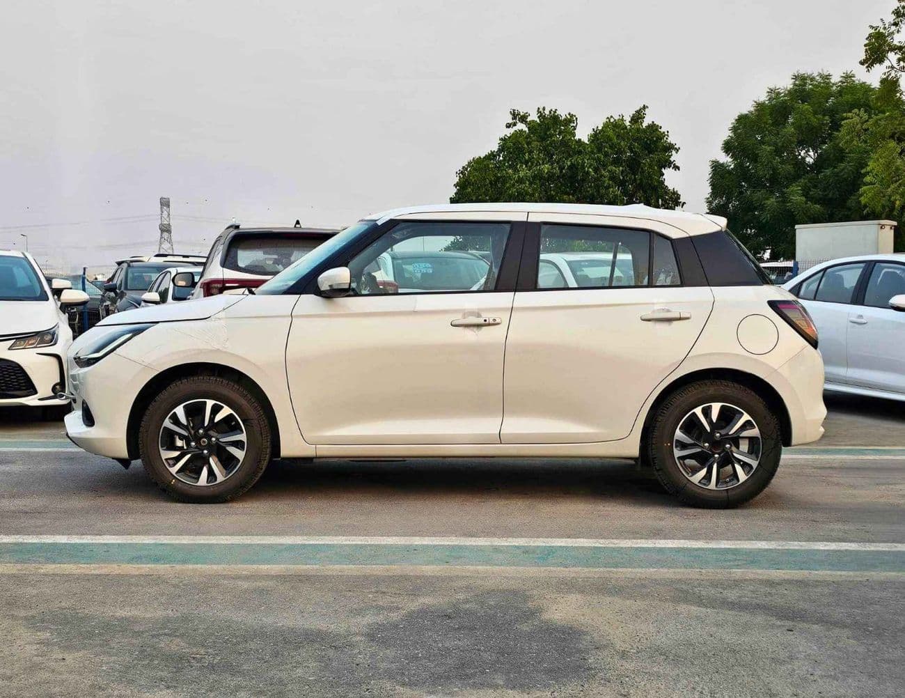 2026 Suzuki Swift GLX thumbnail 3
