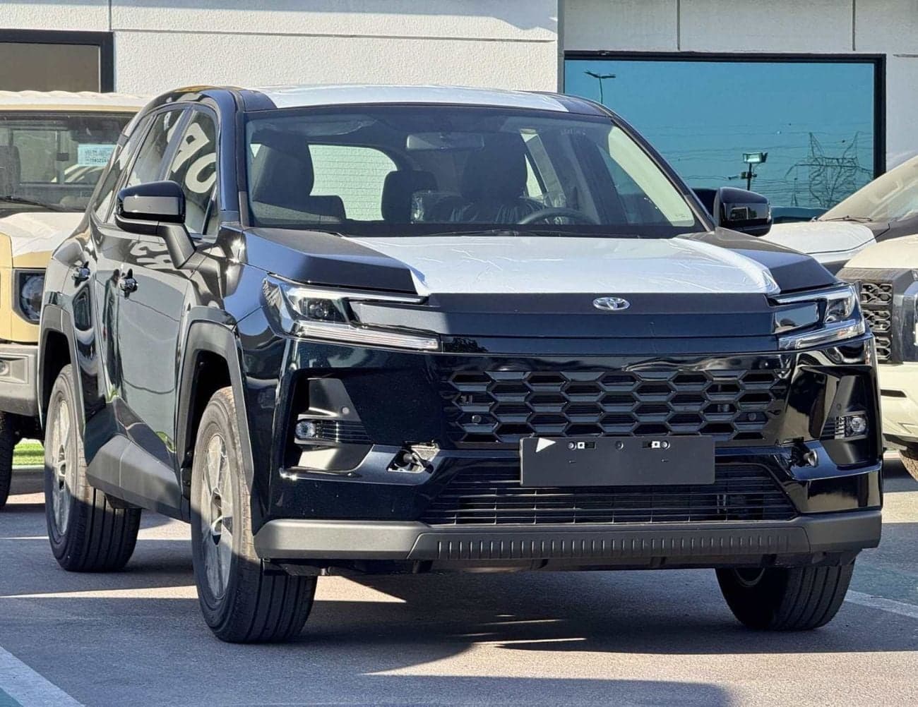 2026 Toyota RAV4 GXR HEV thumbnail 3