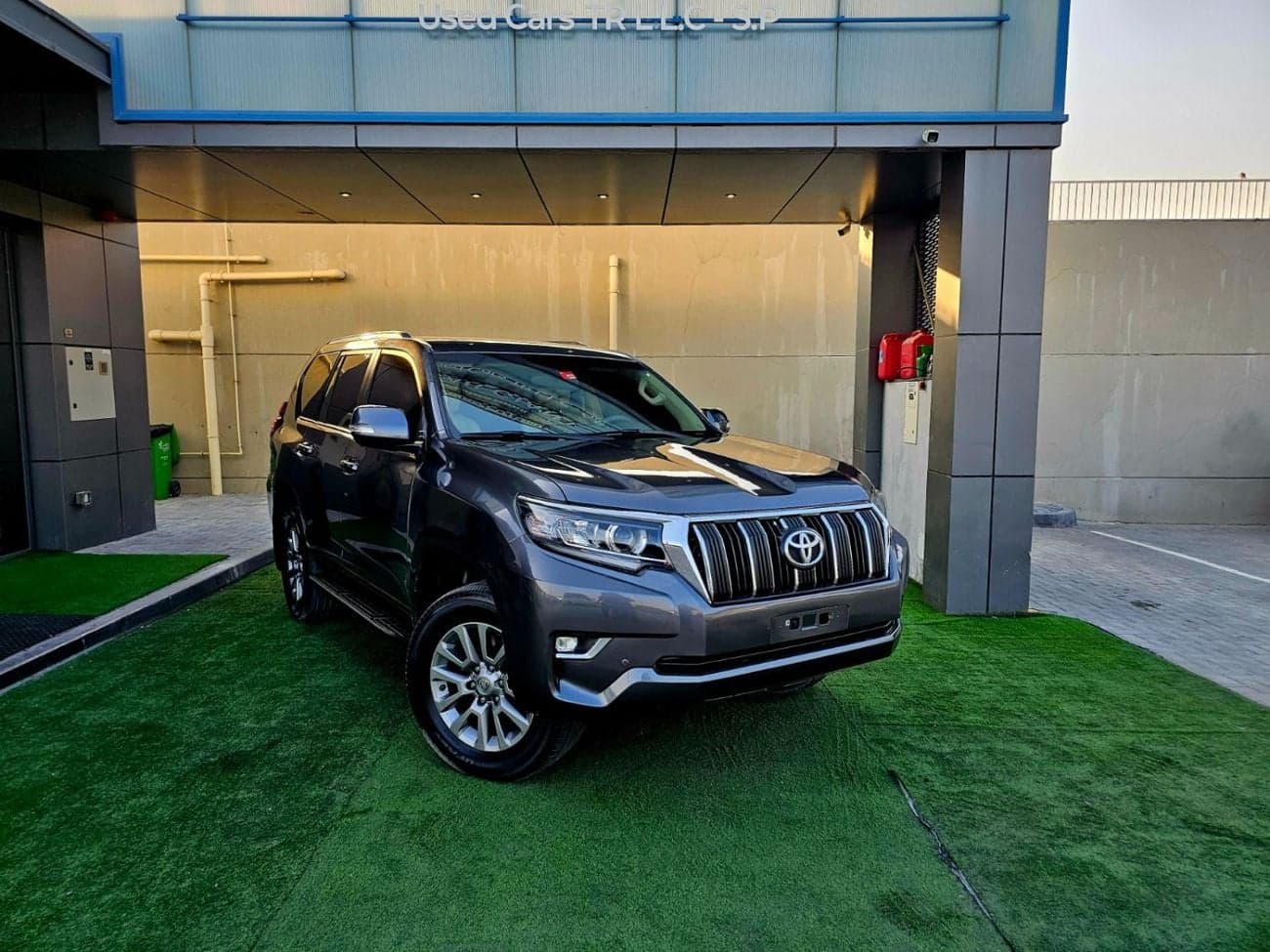 2019 Toyota Prado EXR thumbnail 3