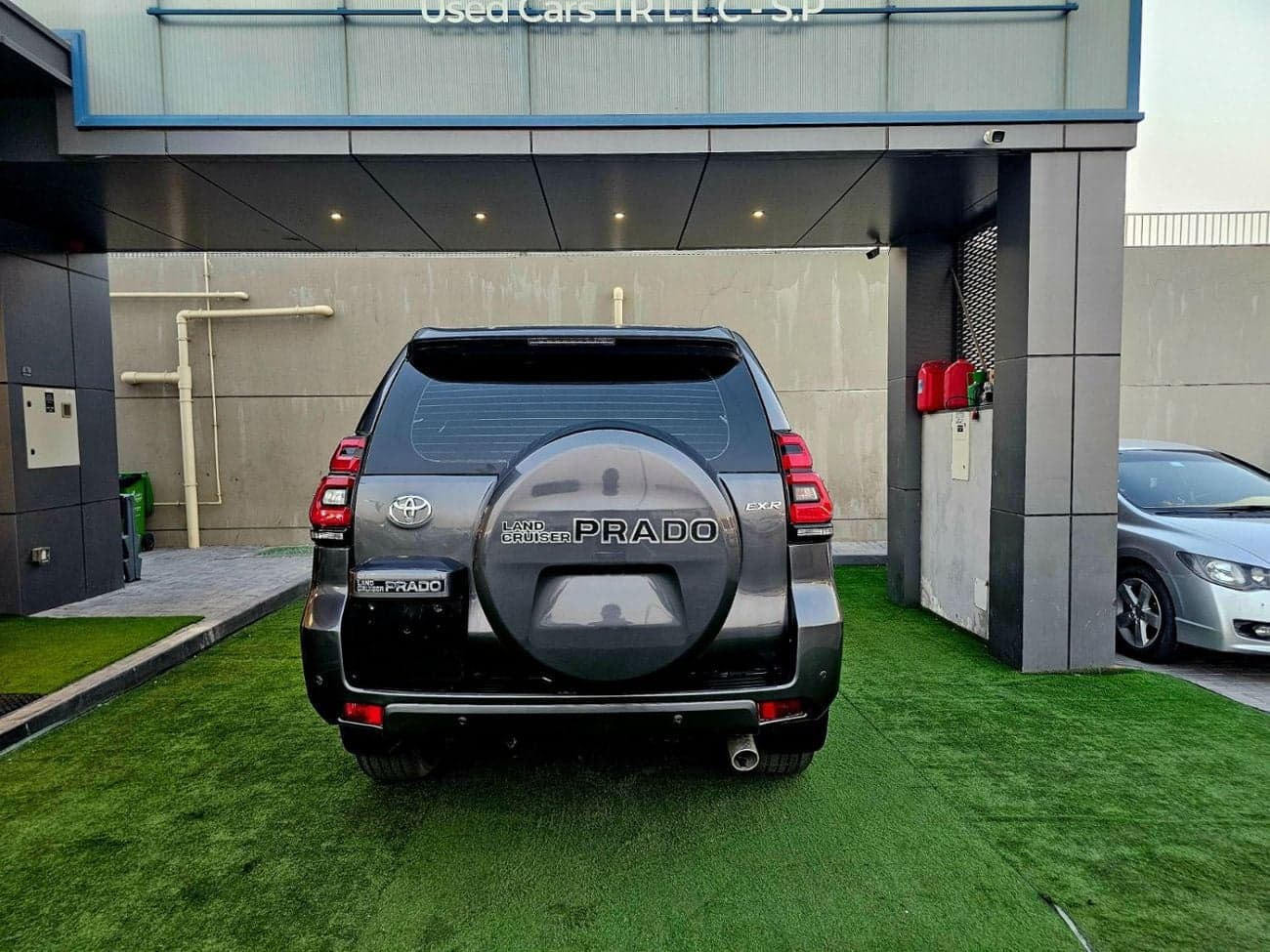2019 Toyota Prado EXR thumbnail 4