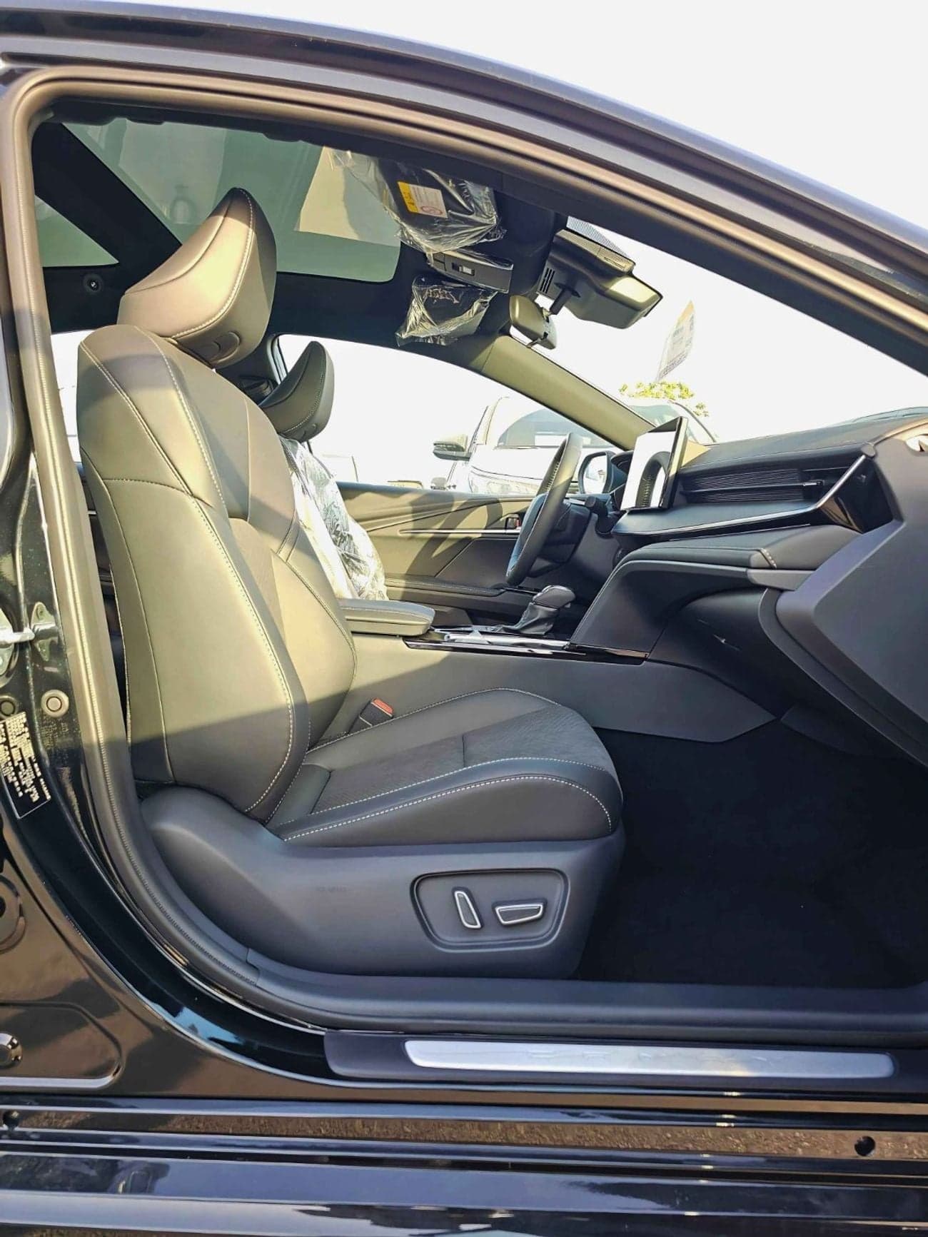 2025 Toyota Camry SPORT HEV thumbnail 7