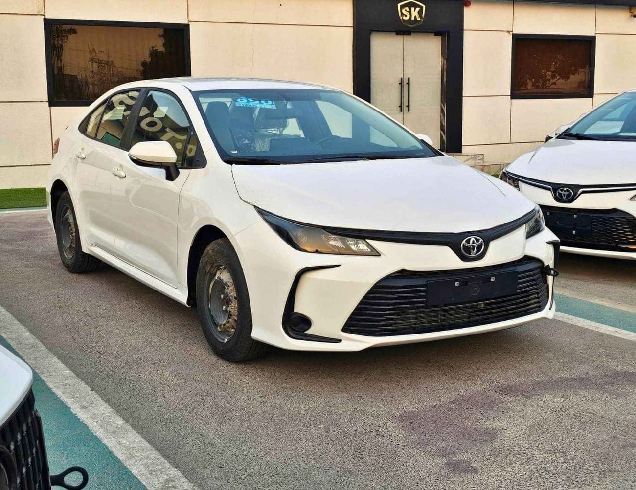 2026 Toyota Corolla XLI thumbnail 3