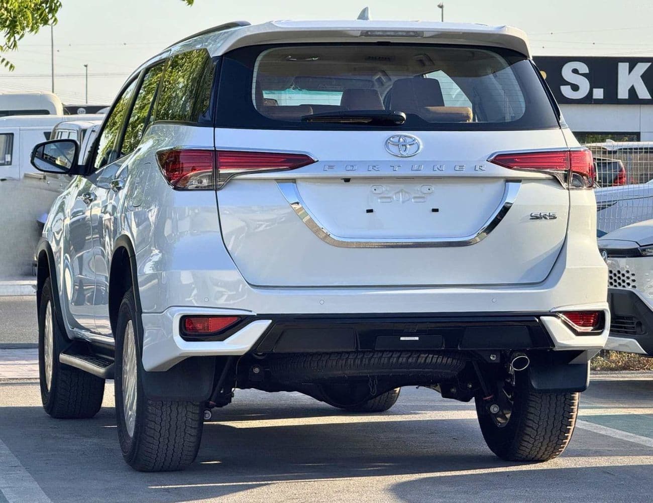 2026 Toyota Fortuner EXR thumbnail 6