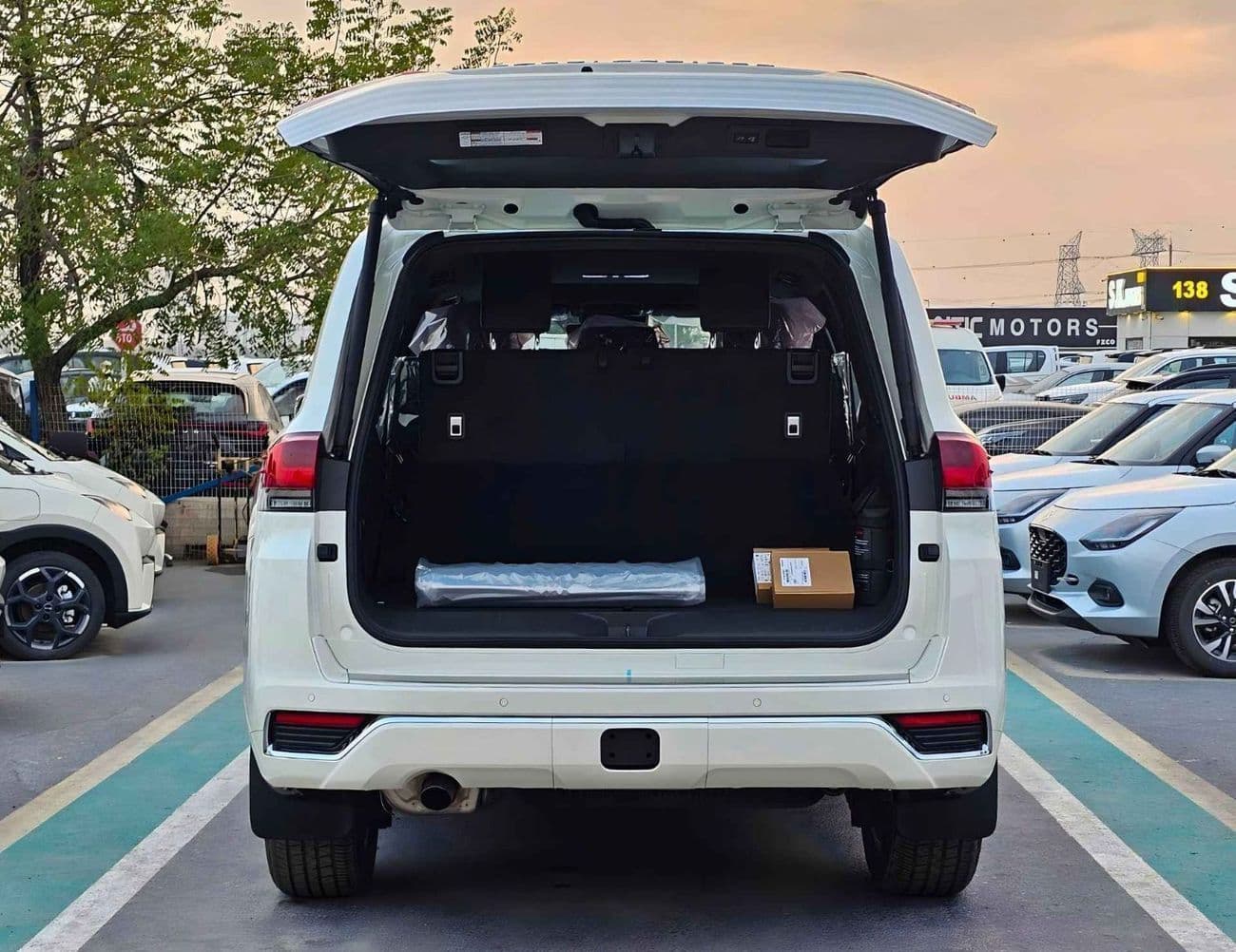 2026 Toyota Land Cruiser VXR thumbnail 7