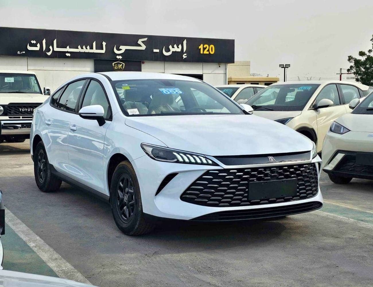 2025 BYD QIN PLUS STANDARD thumbnail 3