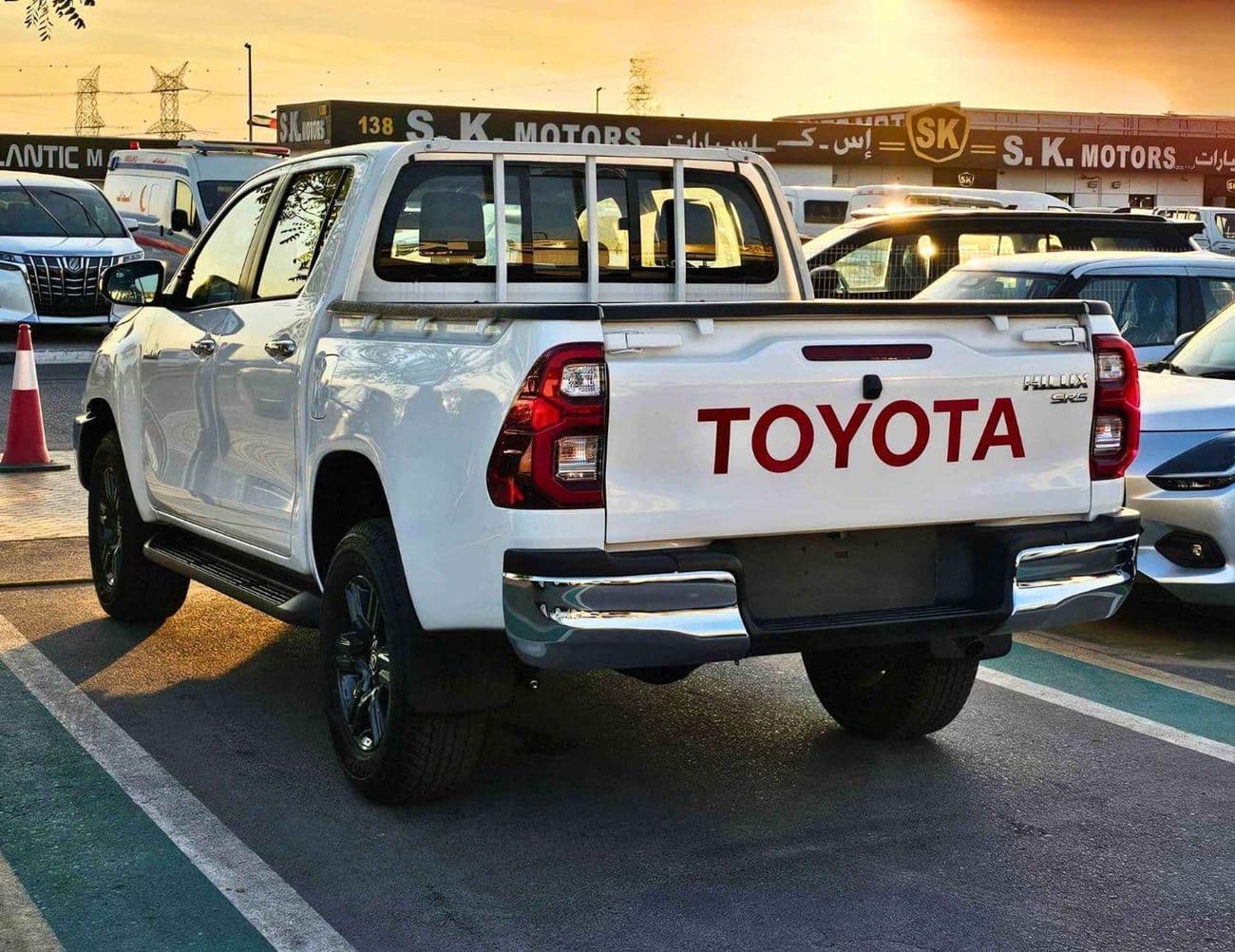 2025 Toyota Hilux SGLX thumbnail 6