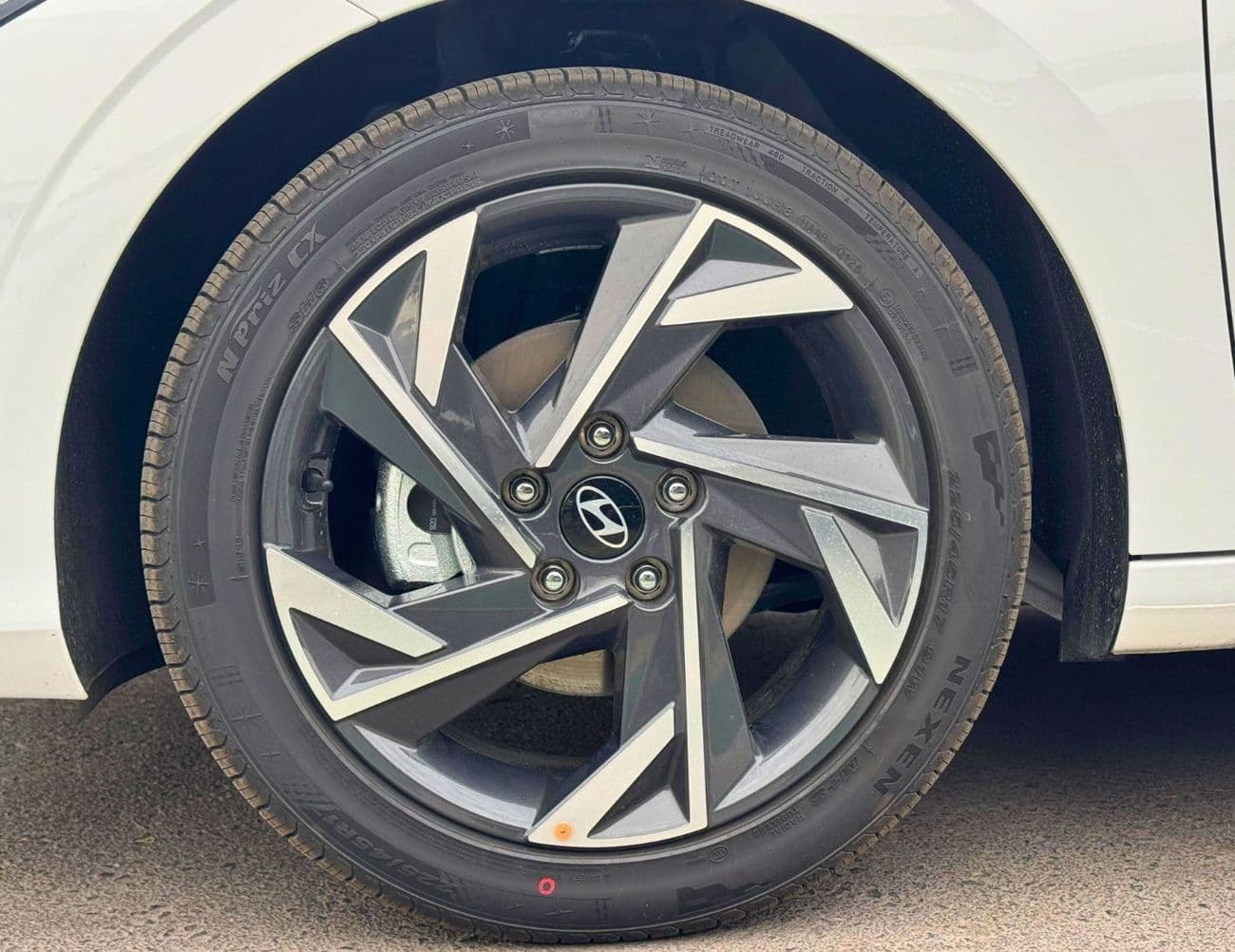 2025 Hyundai Elantra SMART thumbnail 5