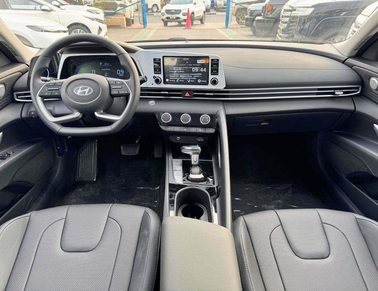 2025 Hyundai Elantra SMART thumbnail 10