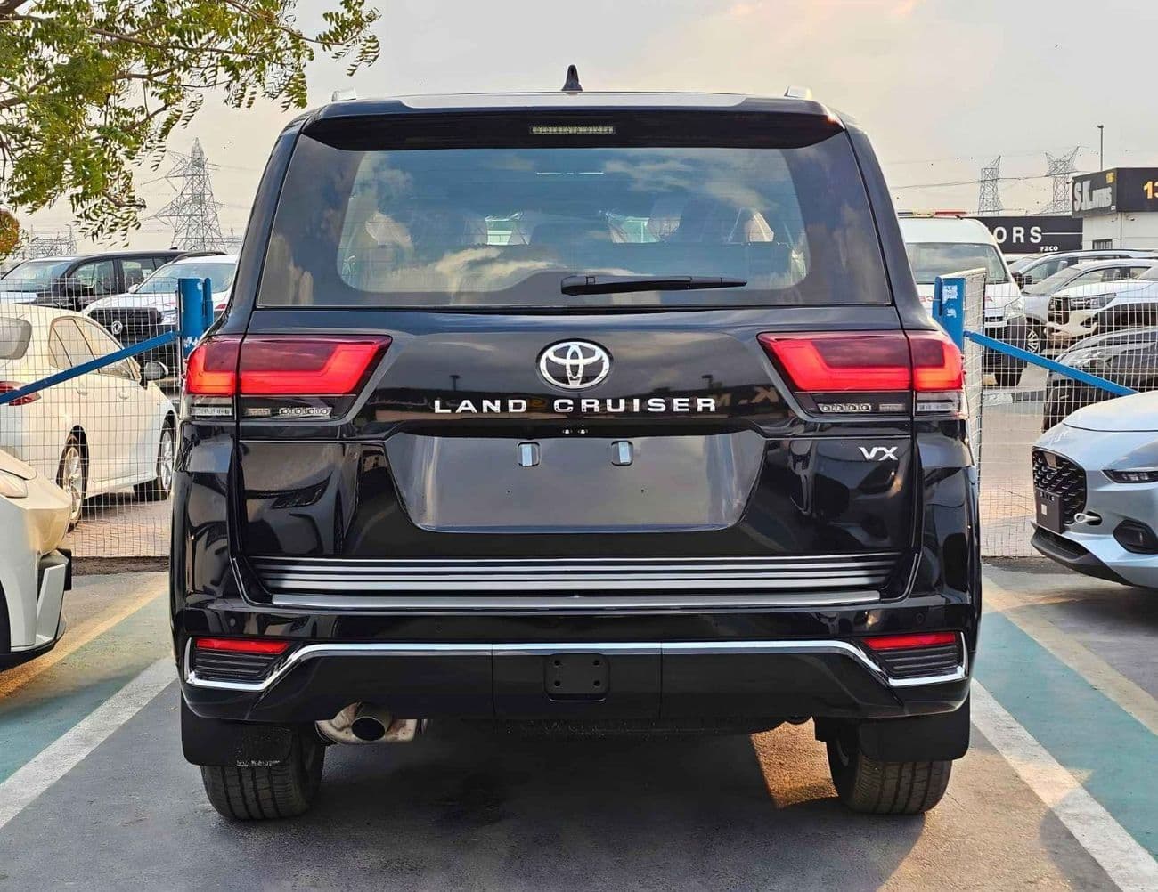 2026 Toyota Land Cruiser VXR thumbnail 4