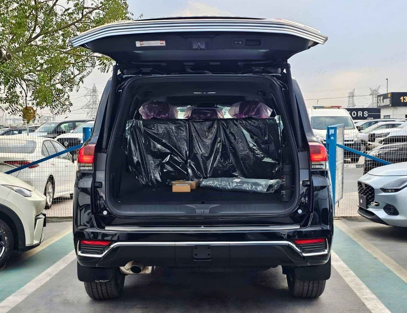 2026 Toyota Land Cruiser VXR thumbnail 8